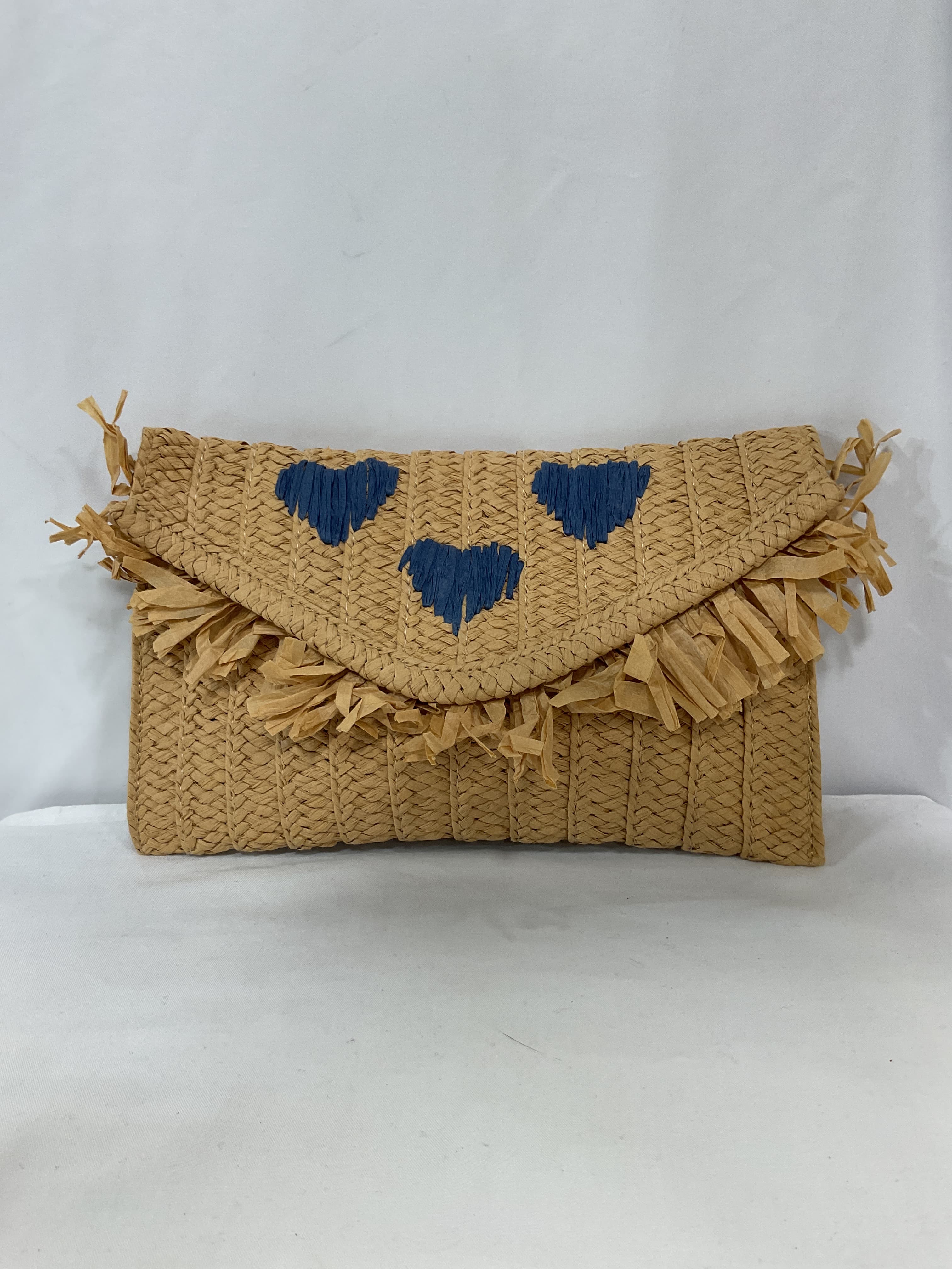 Be Mine Straw Clutch - Image 4