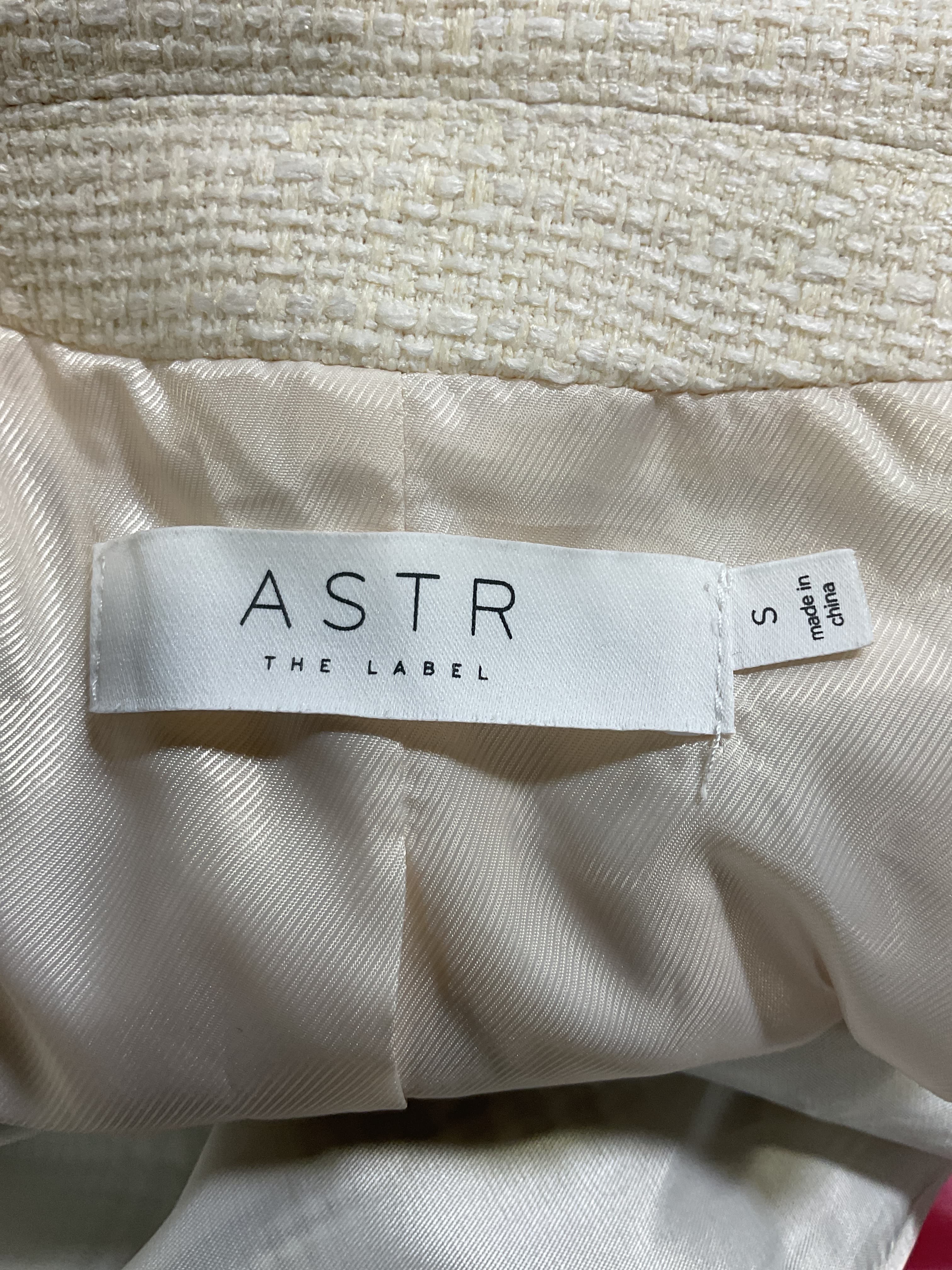 Siarah Jacket In Cream - Image 4