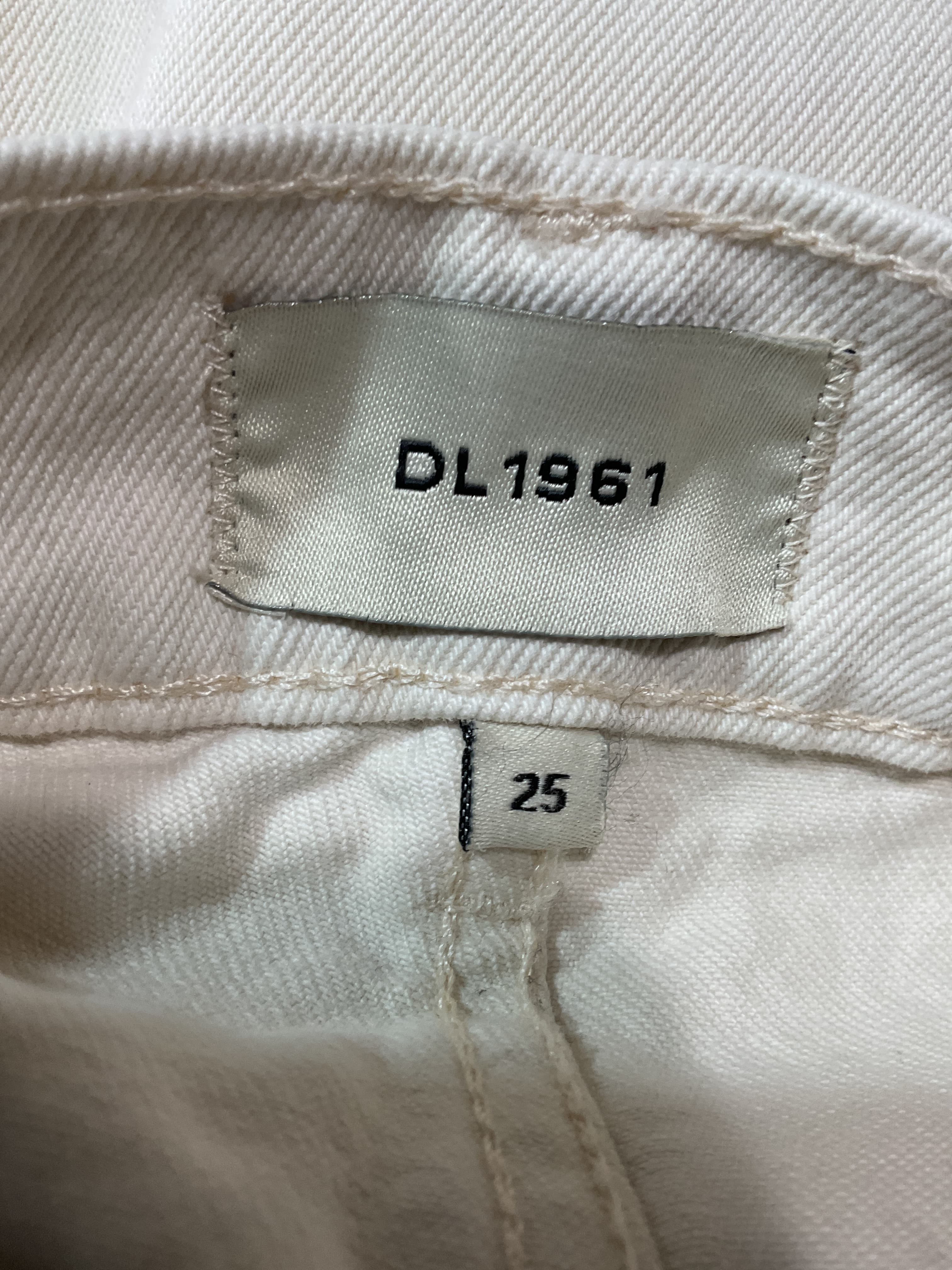 Ultra High Rise Taylor Shorts - Image 3