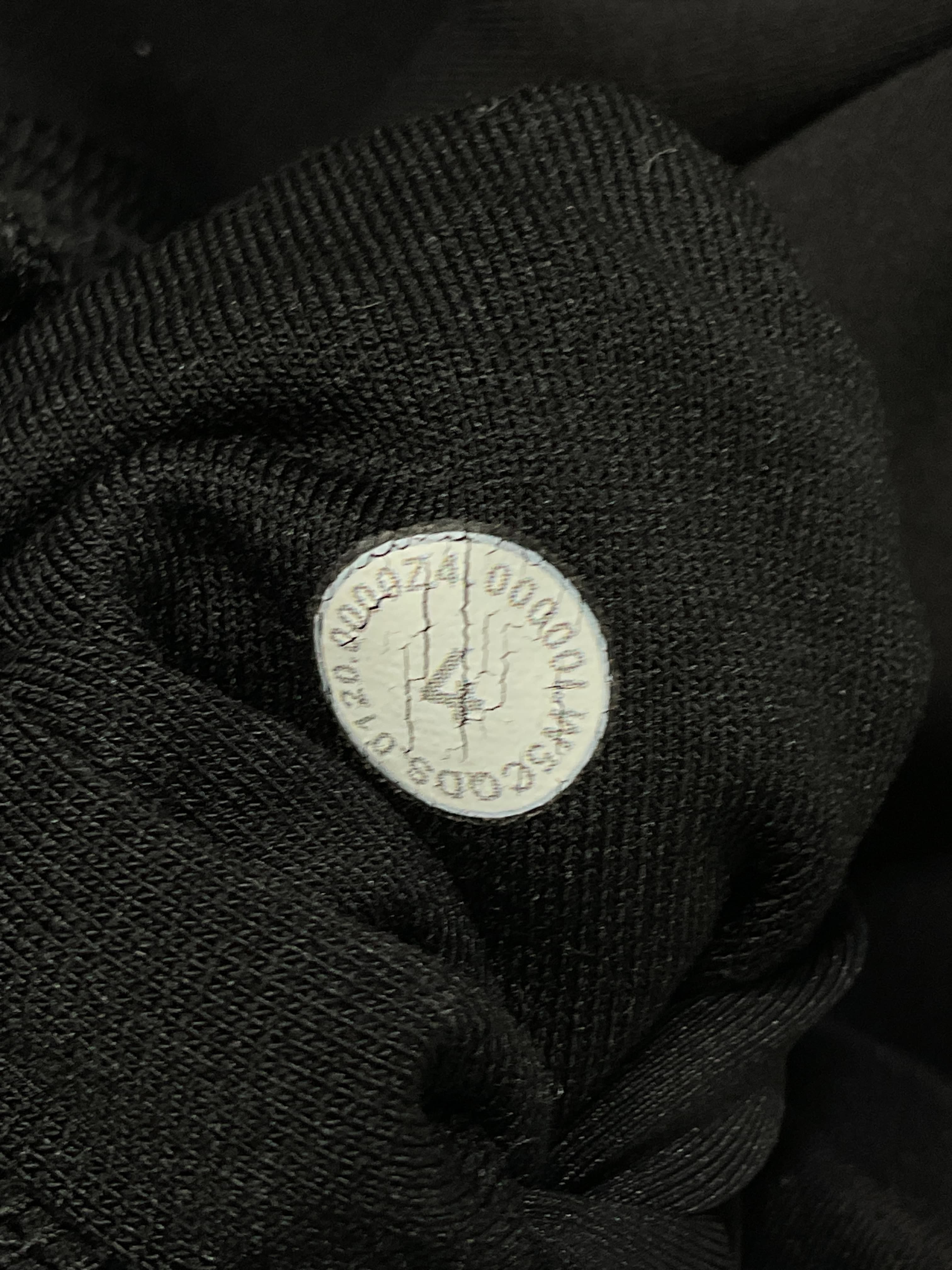 Black - Image 3