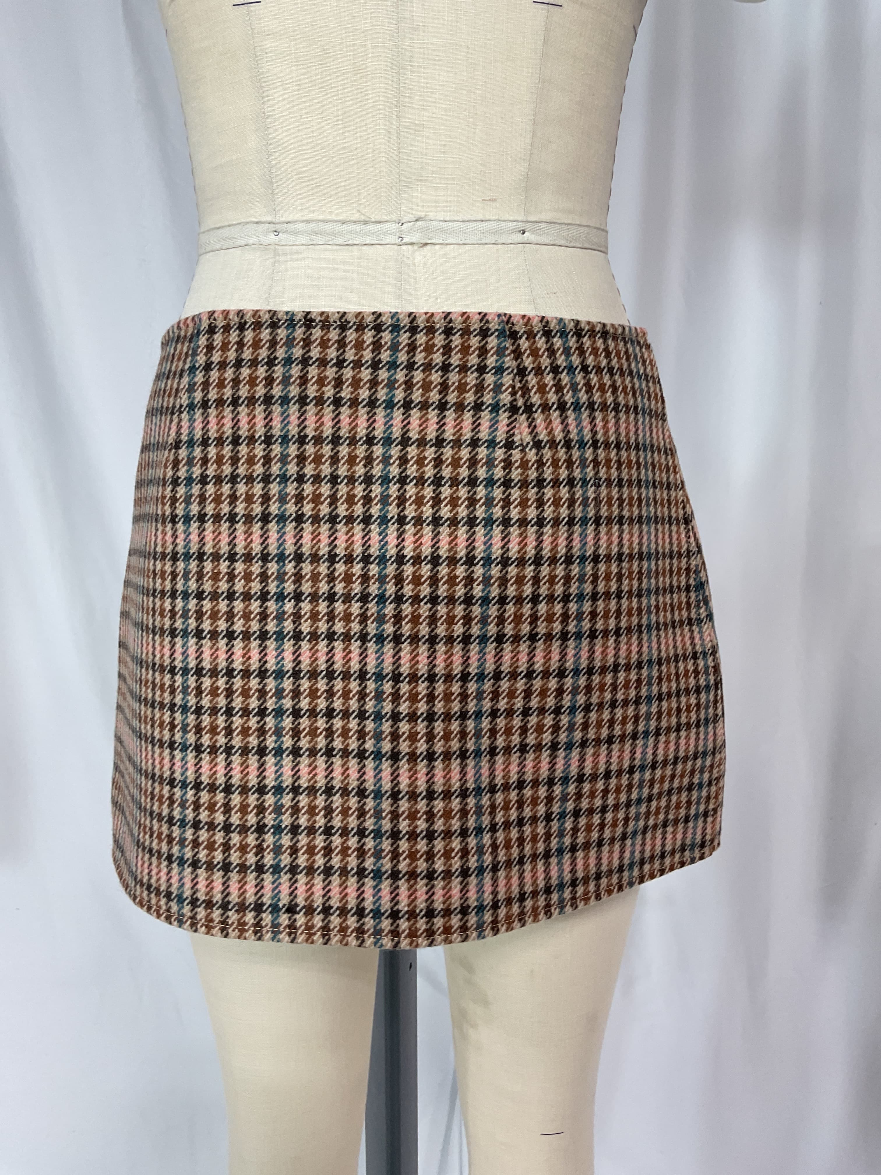 Rylee Plaid Mini Skirt - Image 3