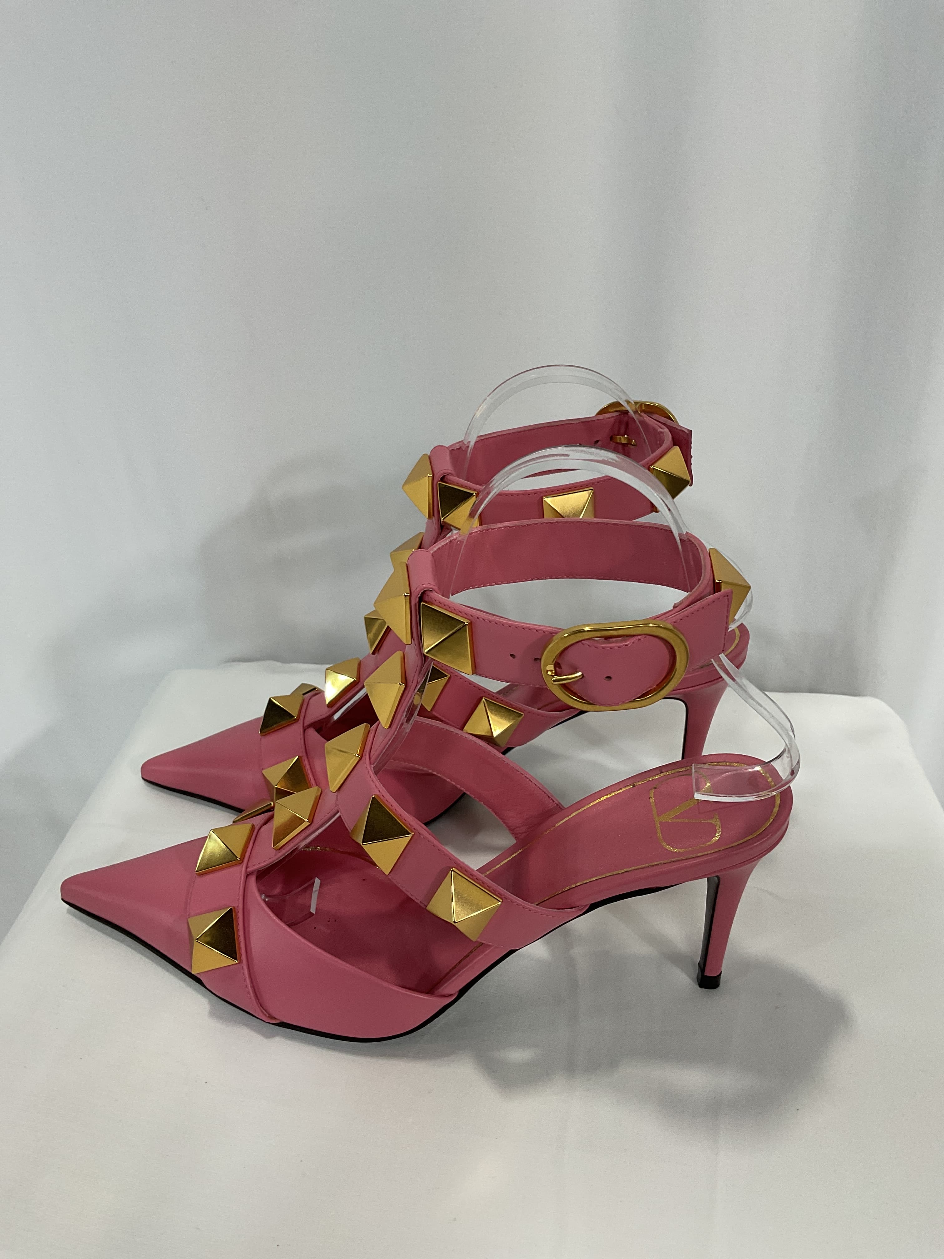 Roman Stud 80 Leather Ankle Strap Pump - Image 4