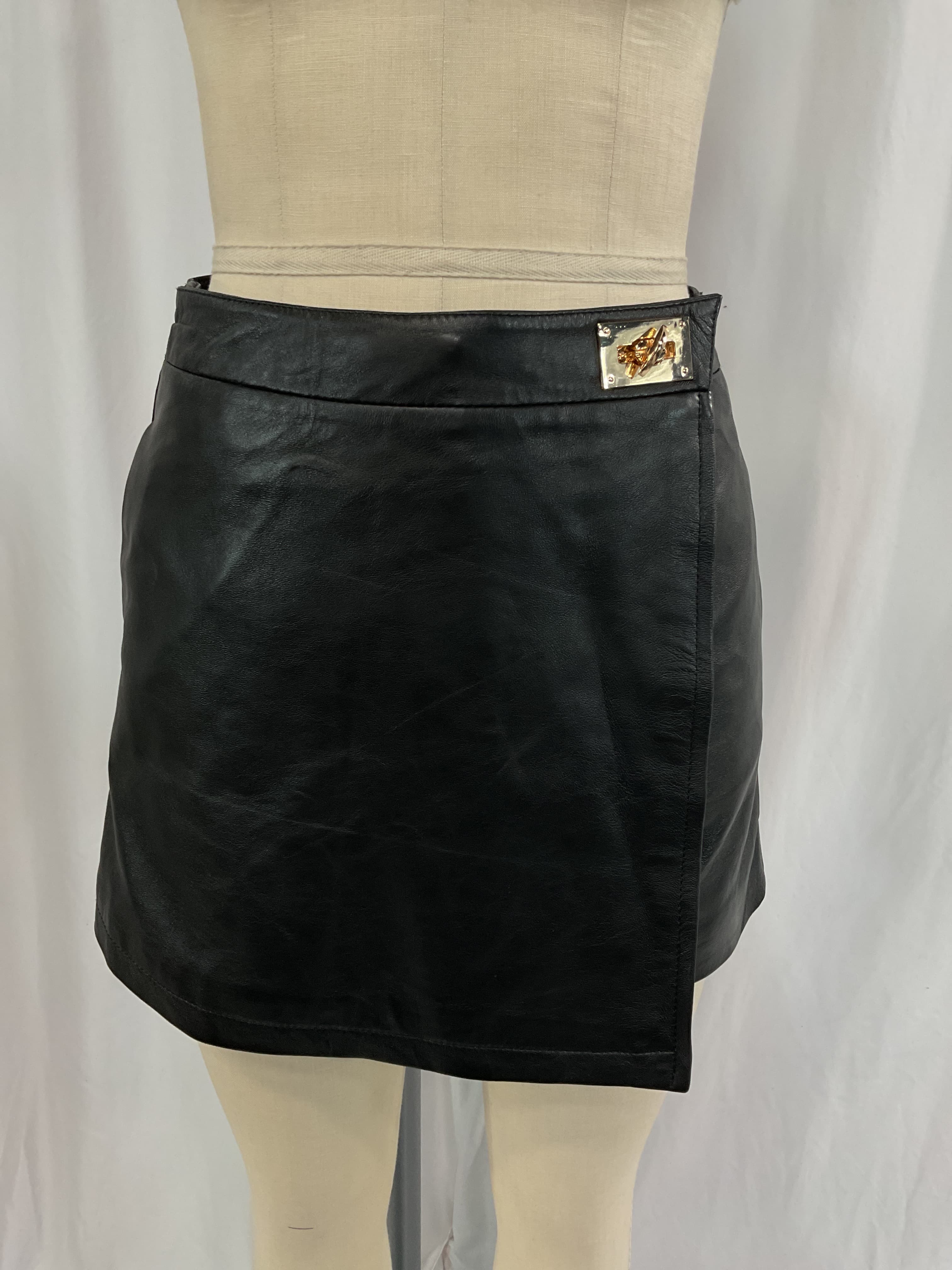 Petronella Leather Skirt In Black - Image 2