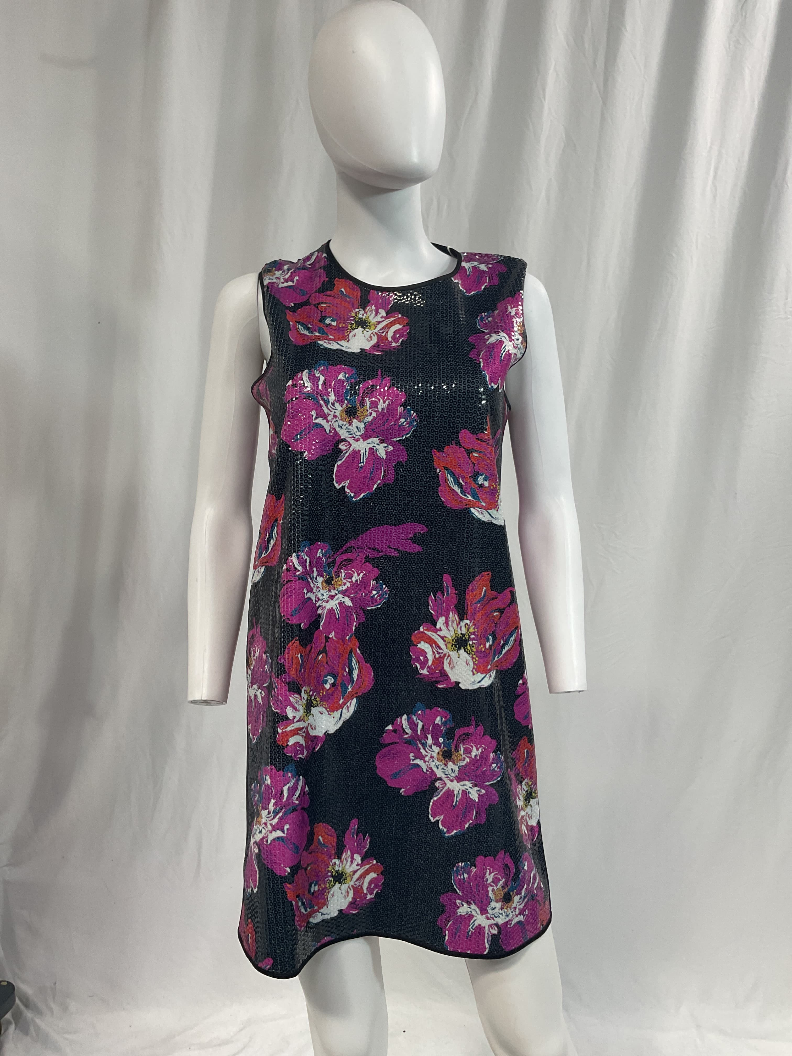 Anara Dress In Painted Blossom & Pink Me - Image 2