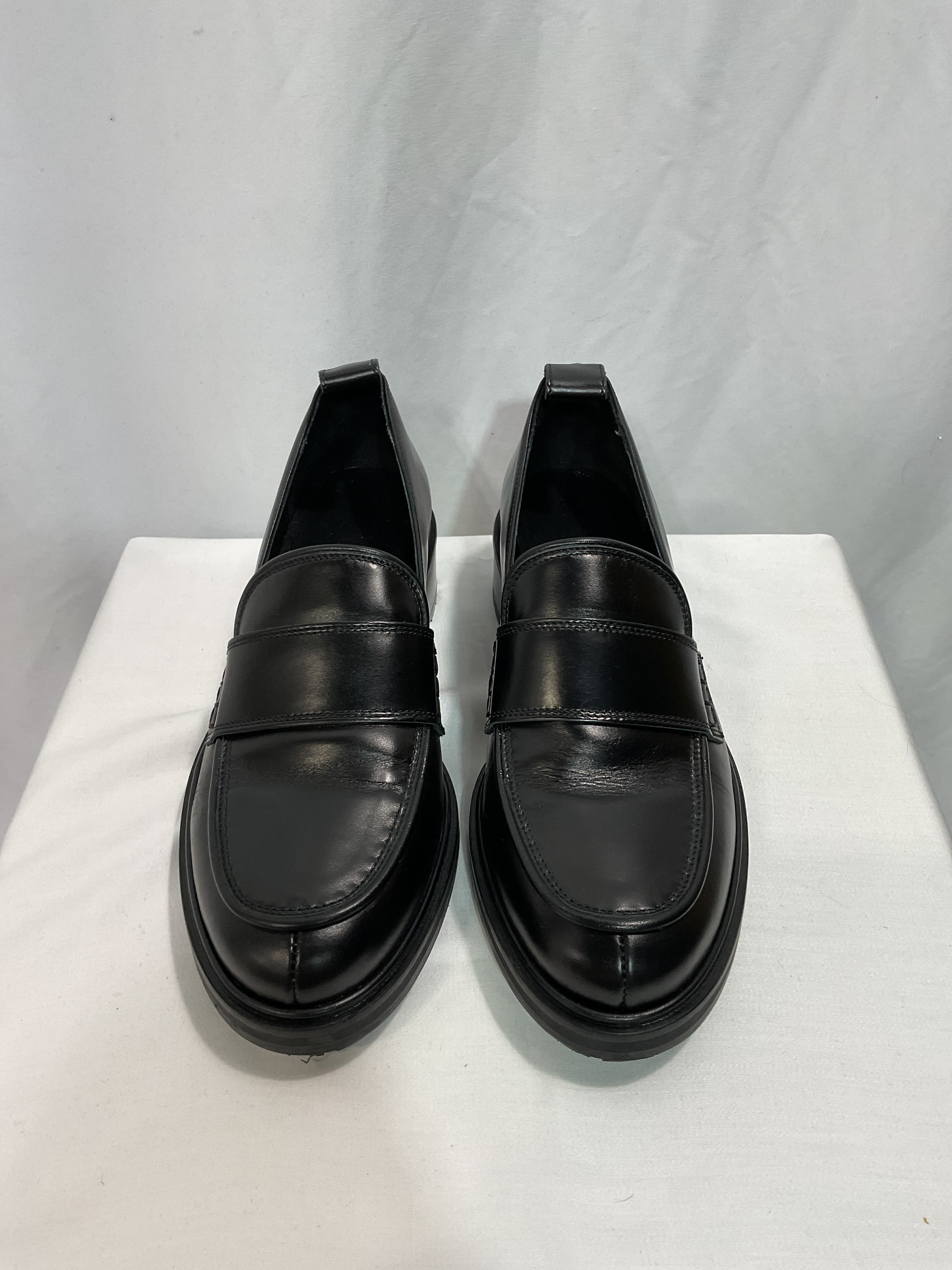 Ruth Loafers - Image 4