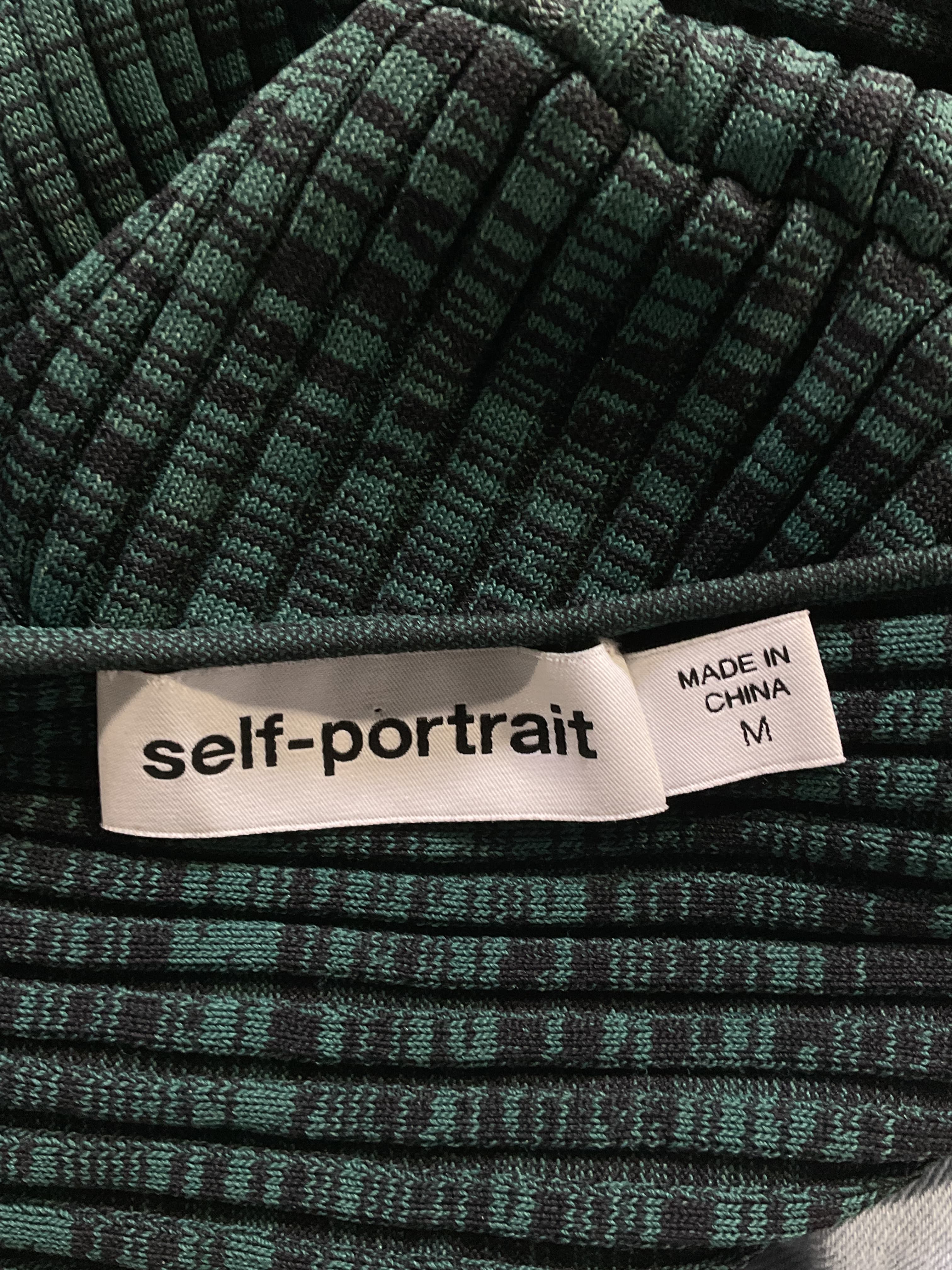 Crossover Knit Crop Top - Image 3