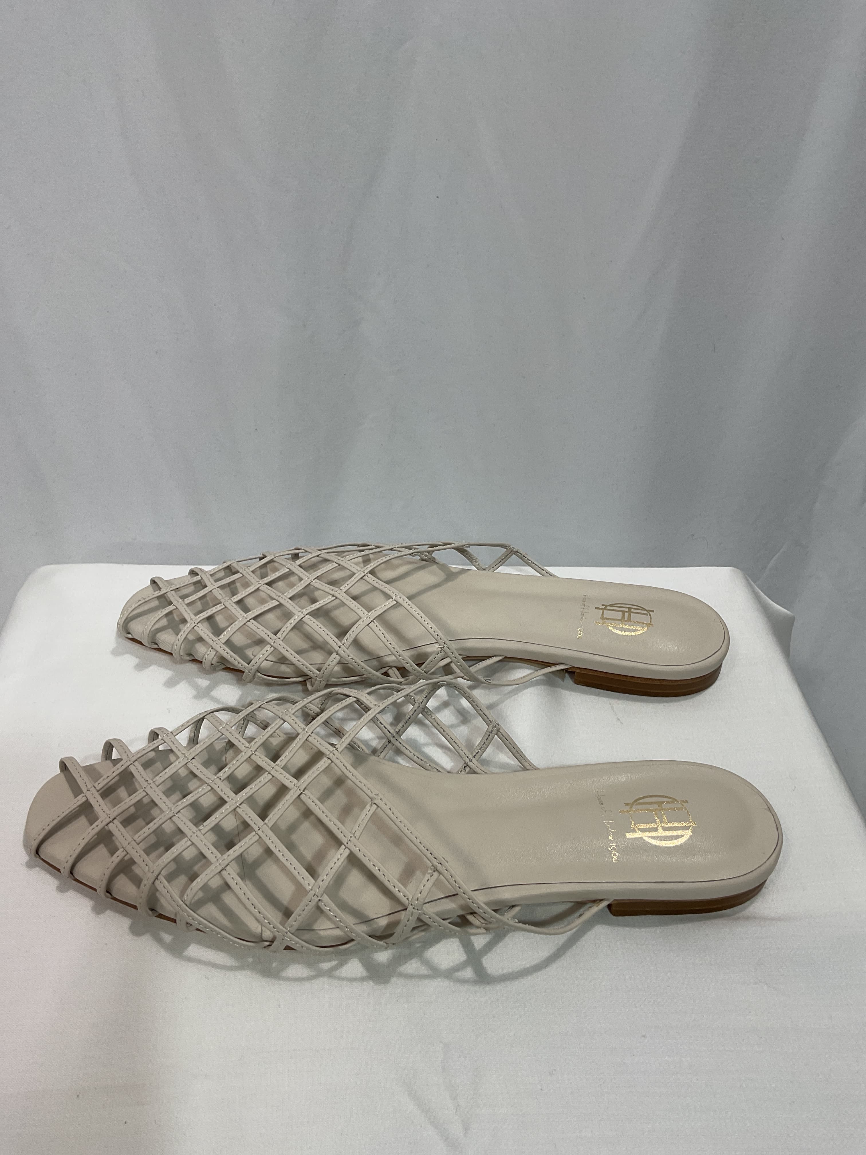 Nina Flat - Image 4