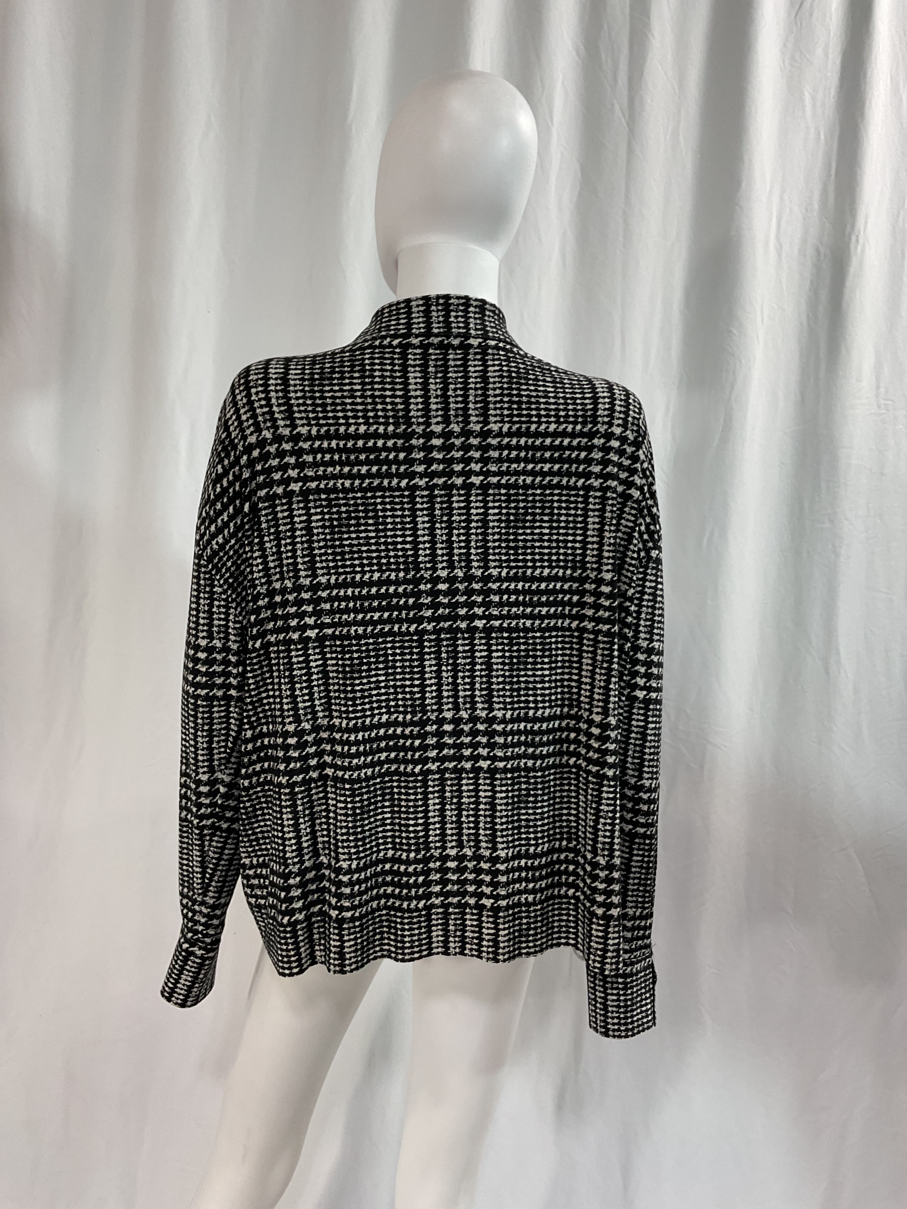 Oversized Boyfriend Nk Shirt - Image 3