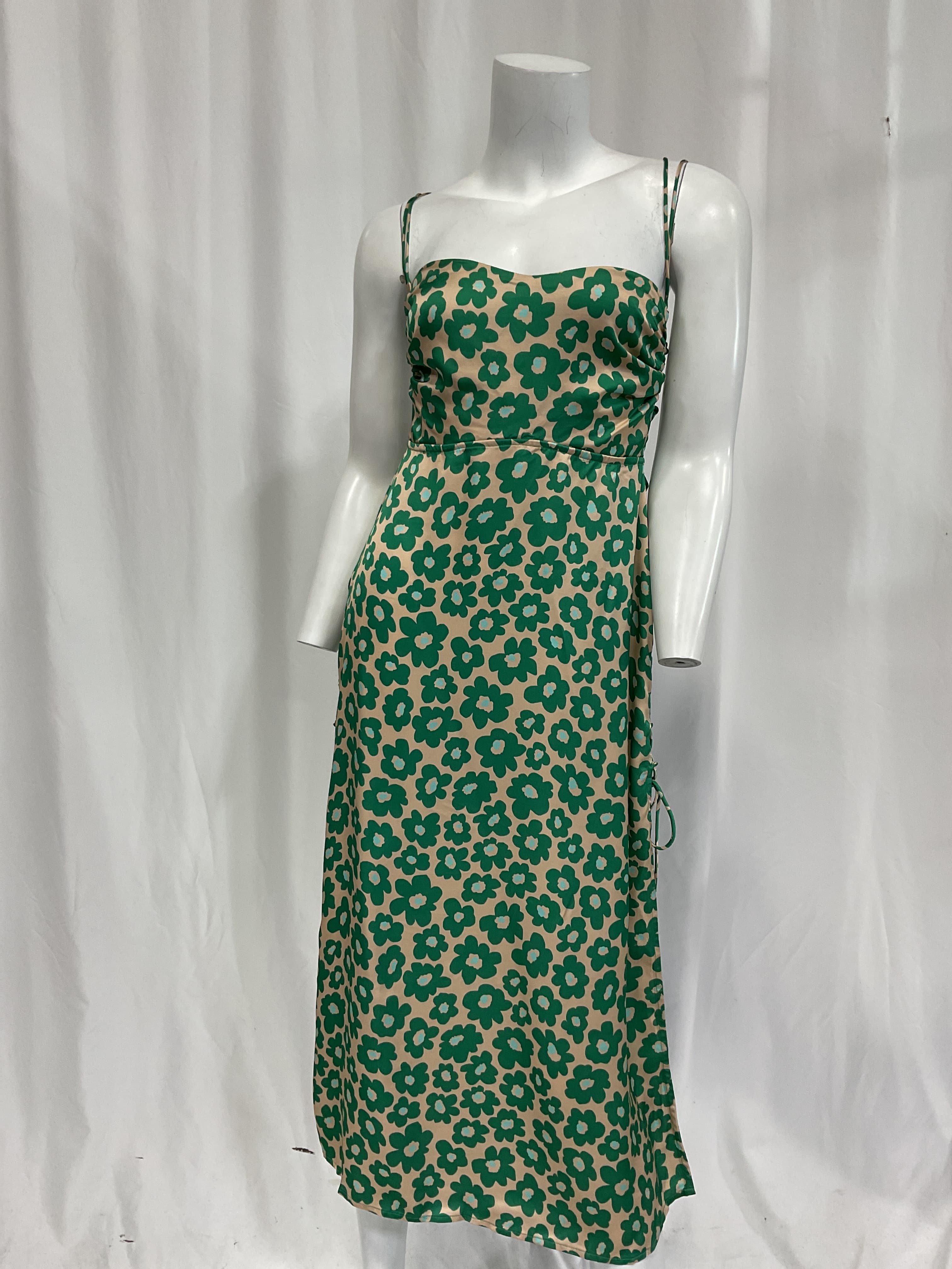 Lincoln Midi Dress In Green - Image 3