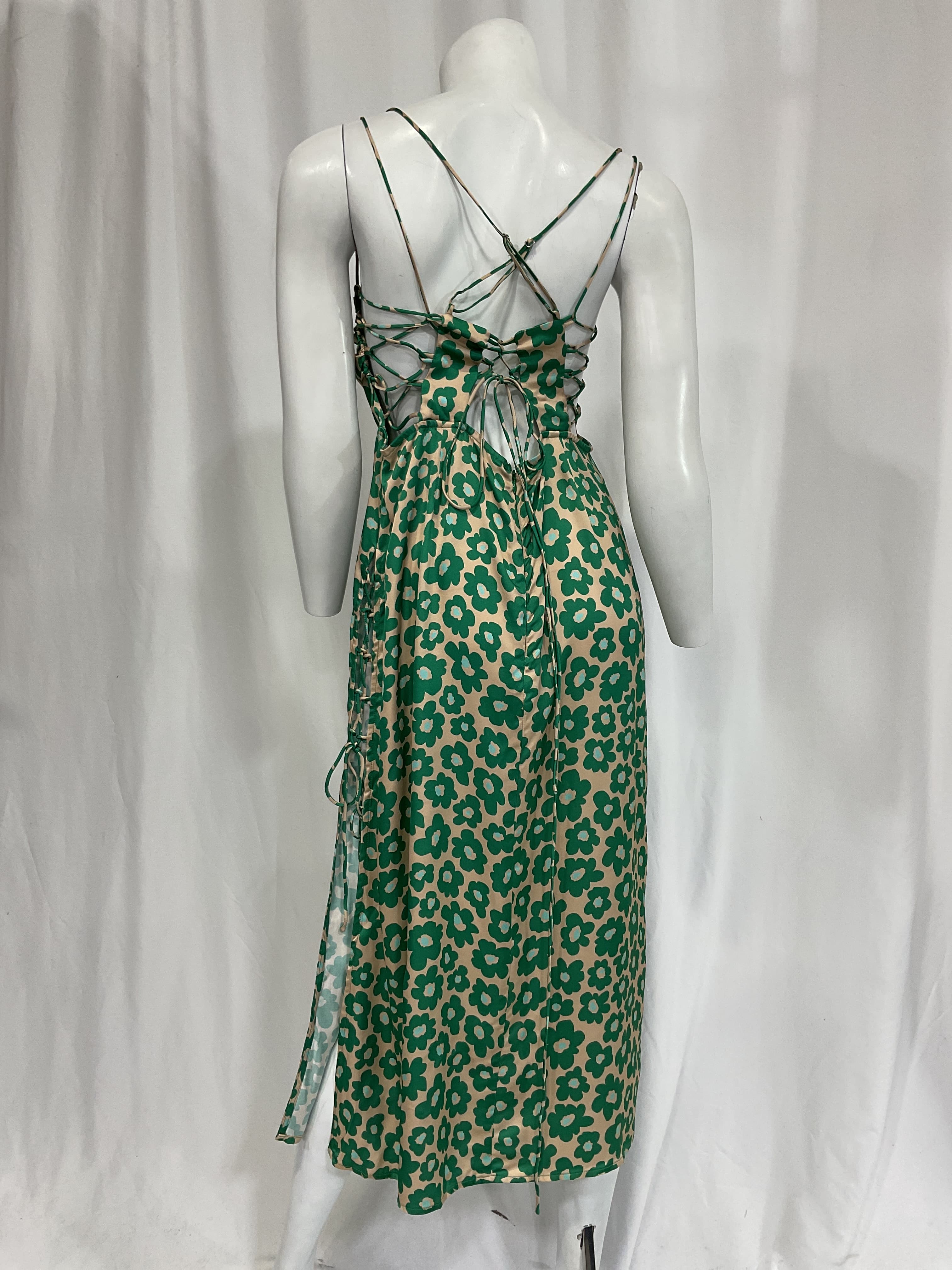Lincoln Midi Dress In Green - Image 4