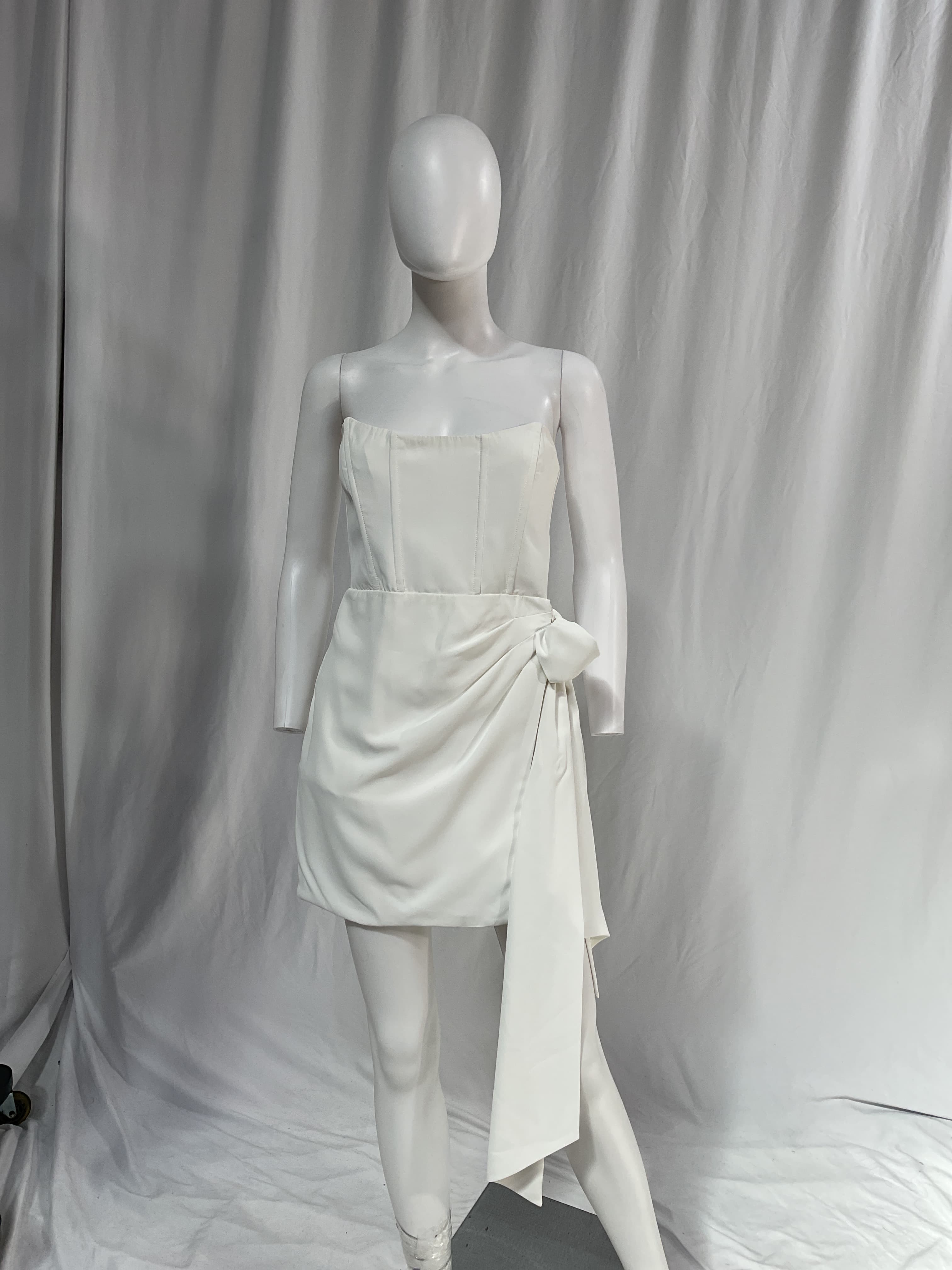Avani Mini Dress In White - Image 2