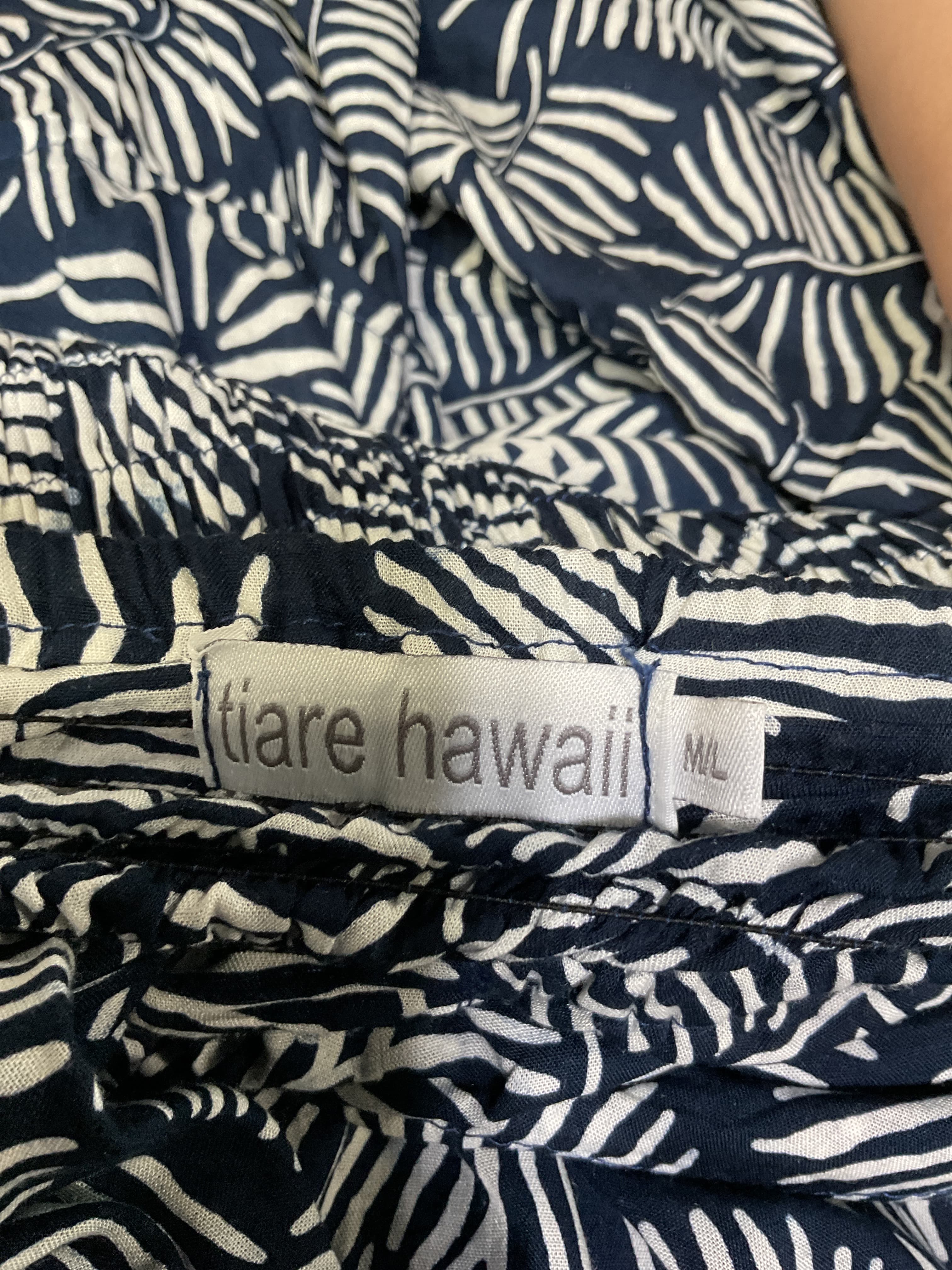 Lei Maxi Dress In Batik Kauai Palms Navy White - Image 4