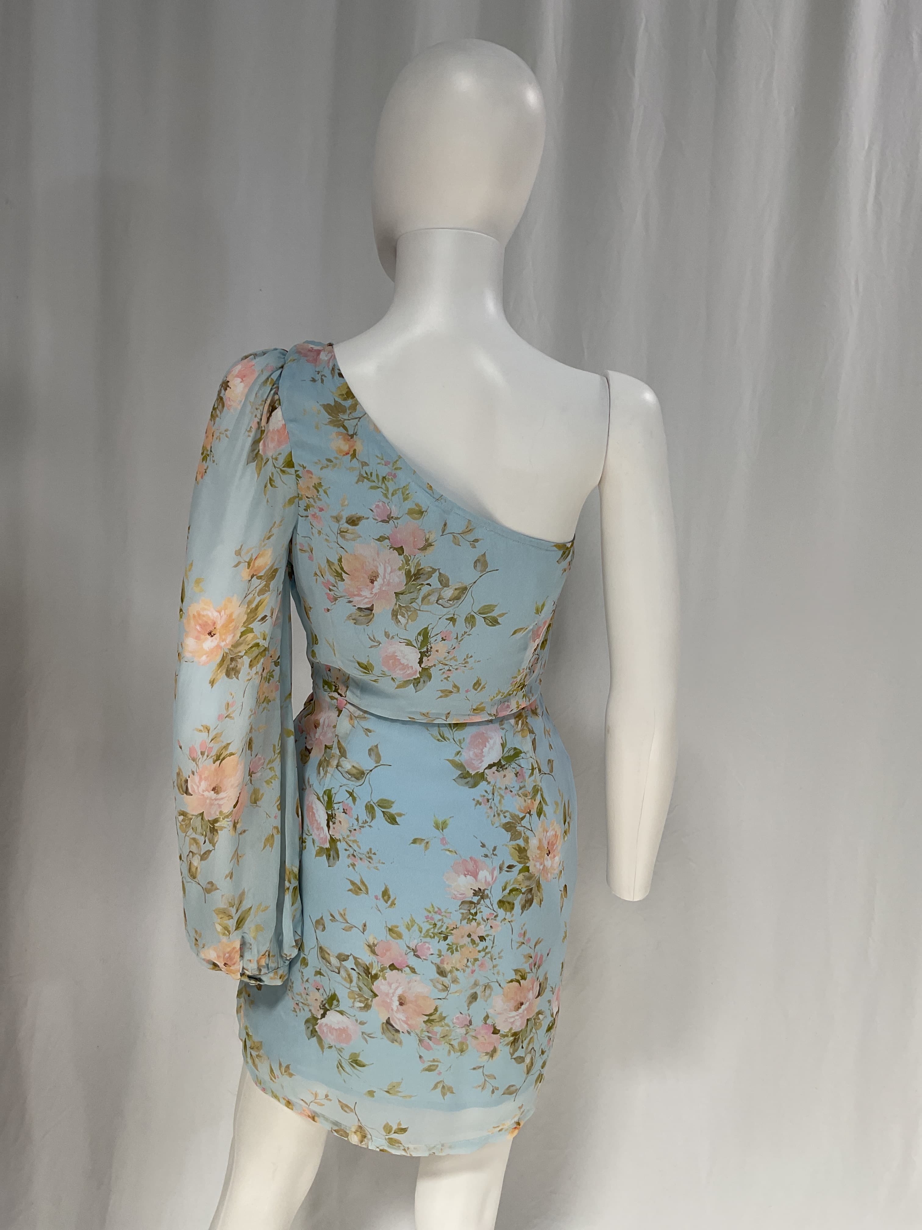 Studio 54 Dress In Flirty Floral Chambray - Image 3