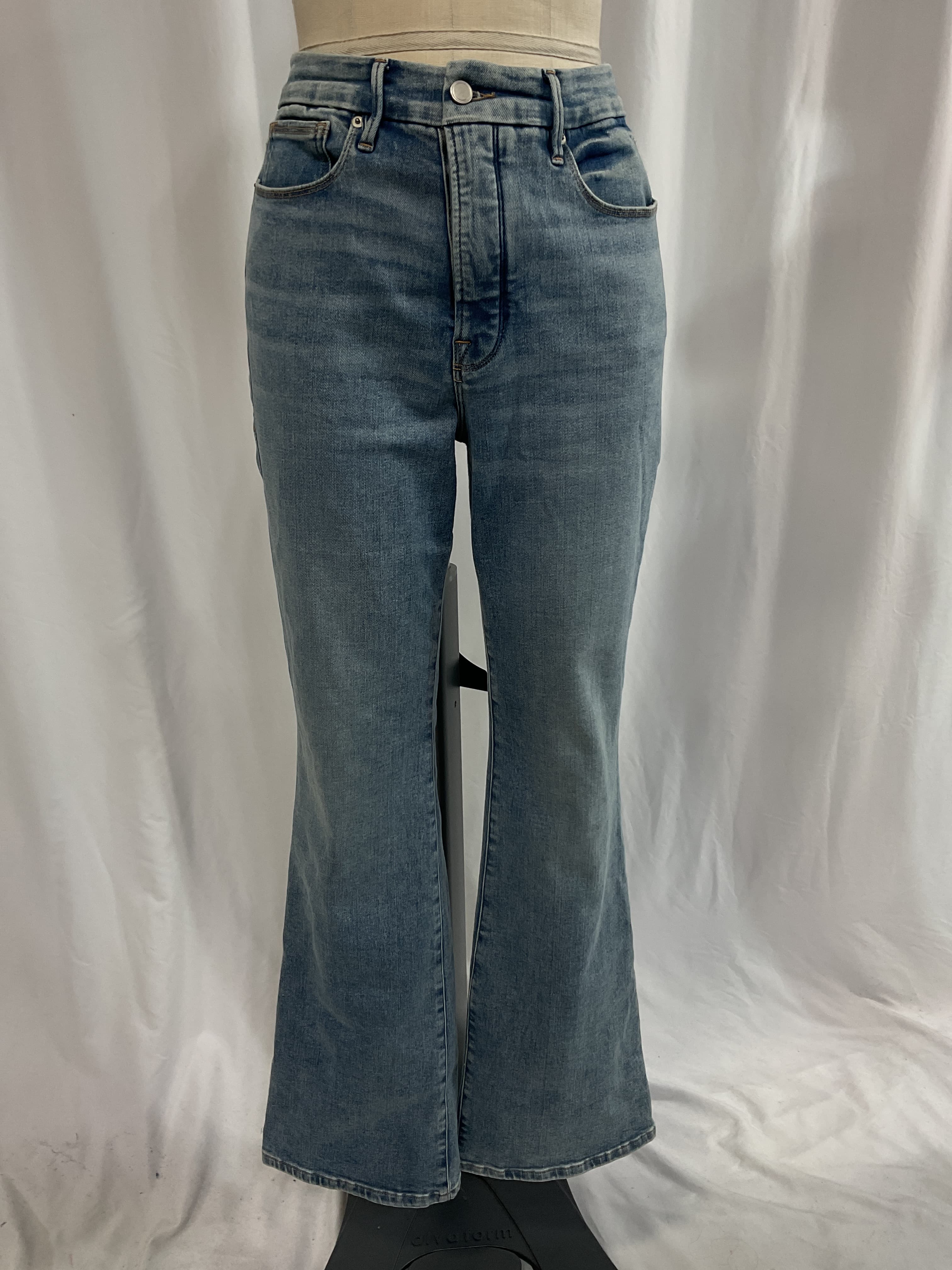 Good Classic Bootcut Super Compression Jeans - Image 3