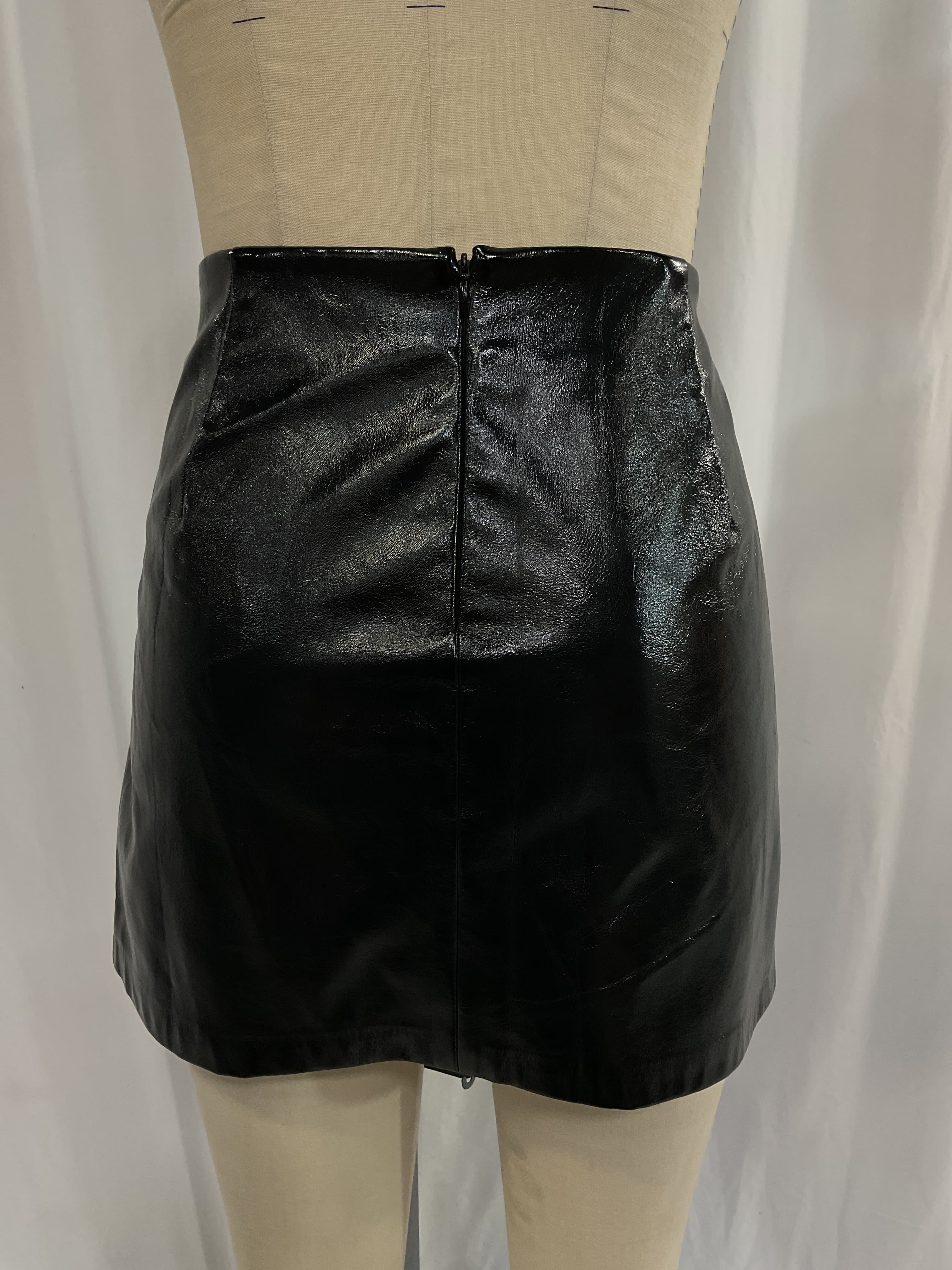 Dale Skort In Patent Leather - Image 3