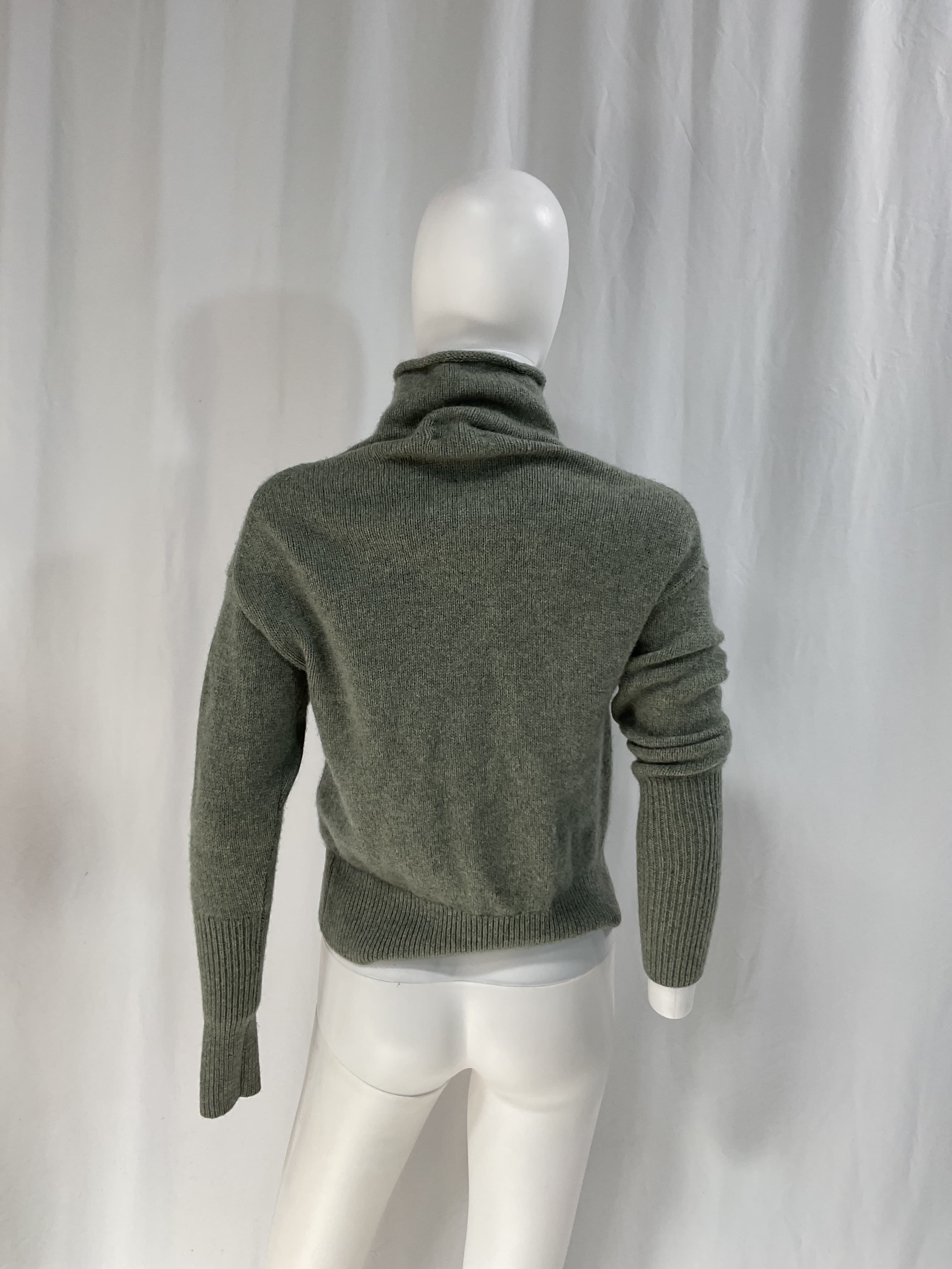 Cyprie Luxe Cashmere Sweater - Image 2