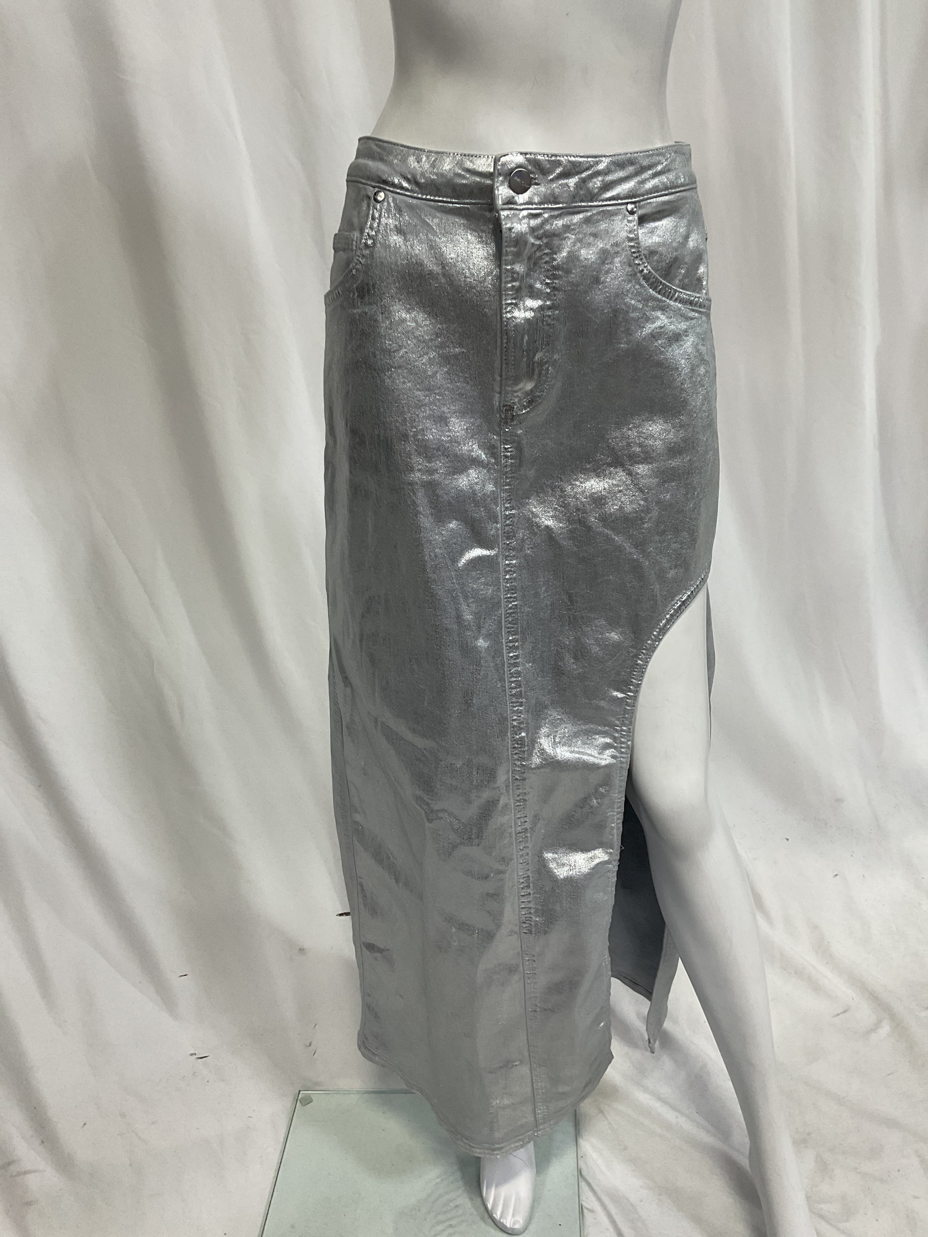 Side-Slit Maxi Skirt - Image 3