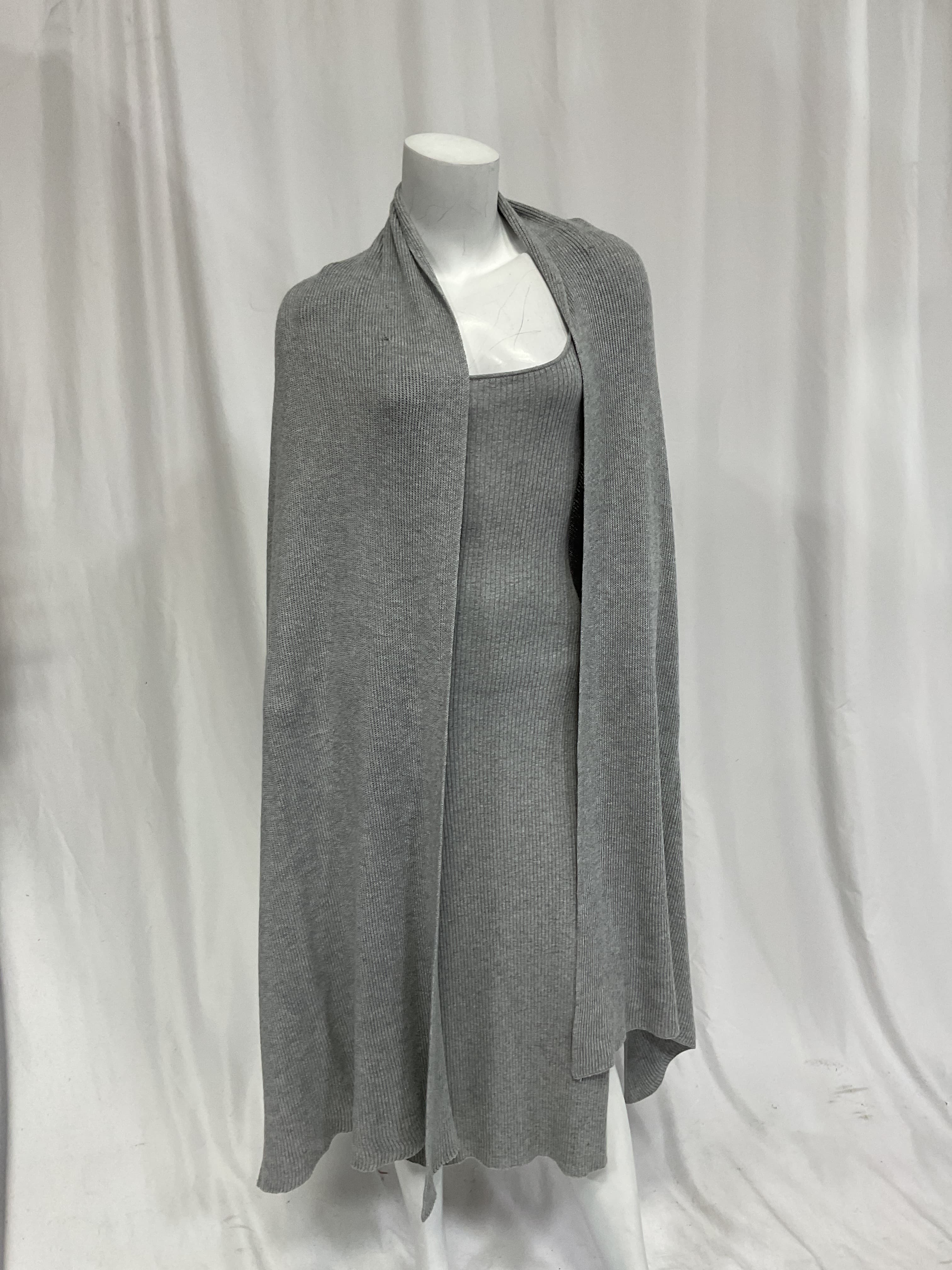 Salmah Dress With Detachable Shawl In Heather Grey - Image 3