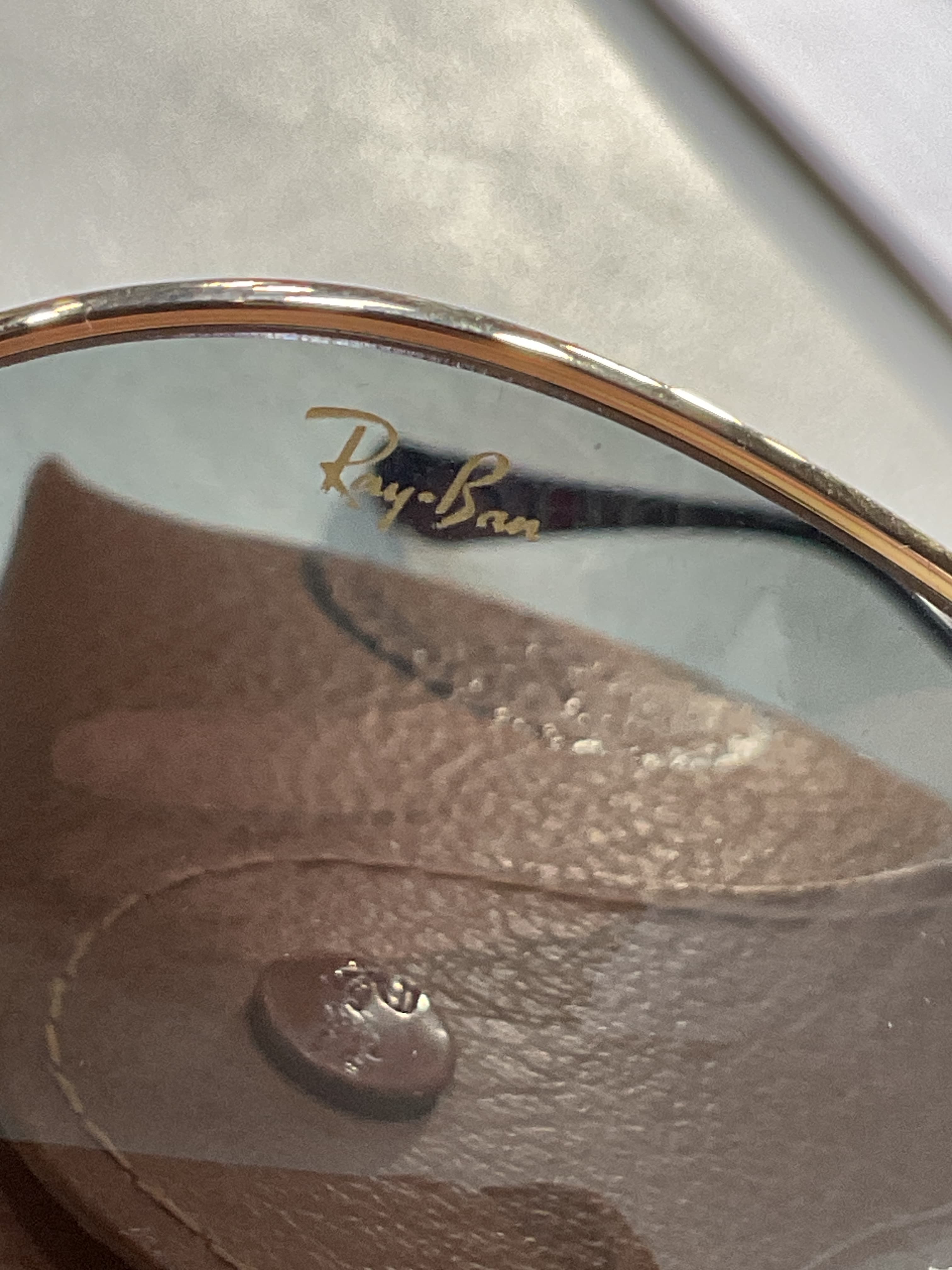 Pilot In Gold - Image 2