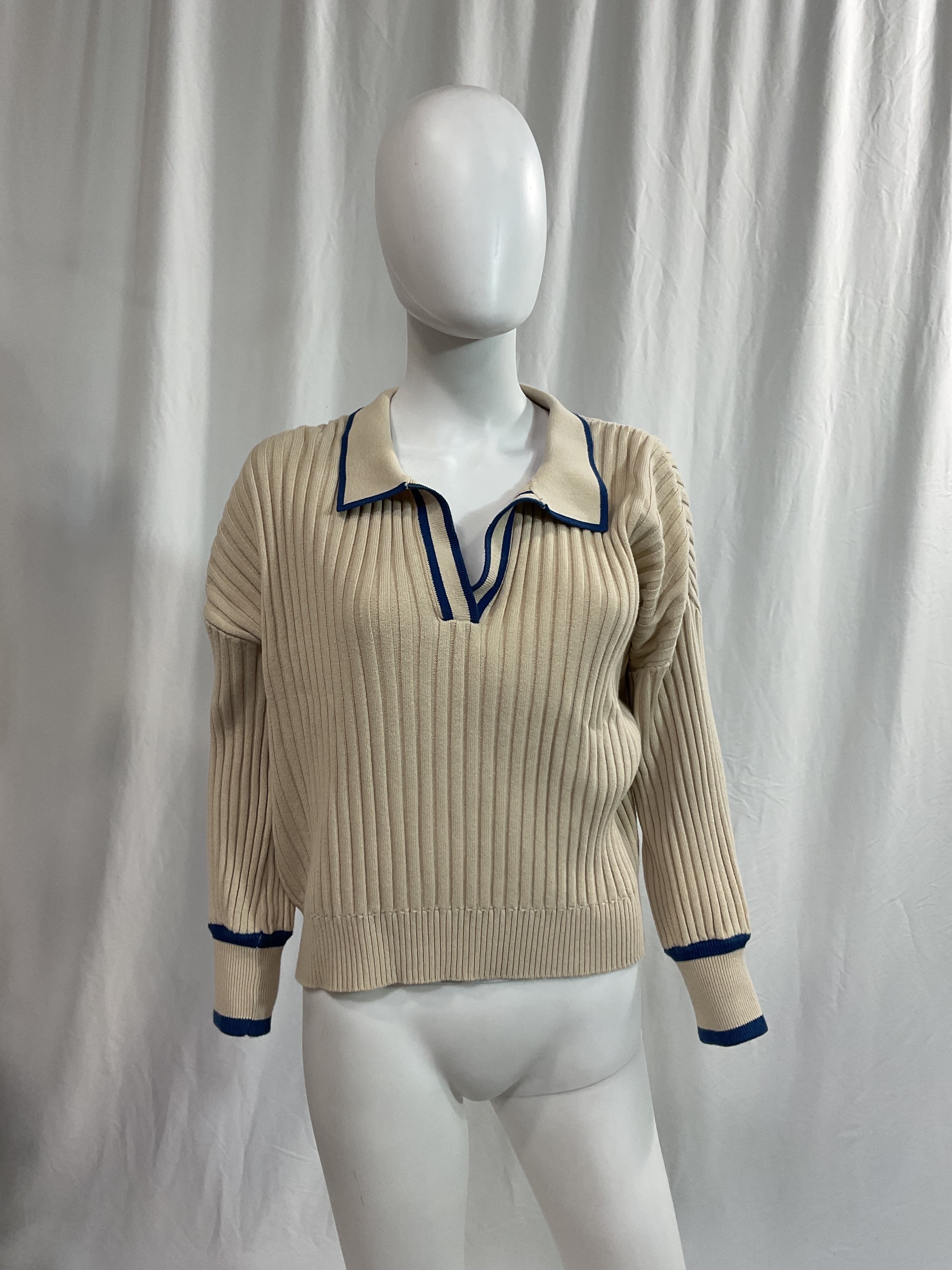 The Atalie Knit Top In Oatmeal Cobalt - Image 4