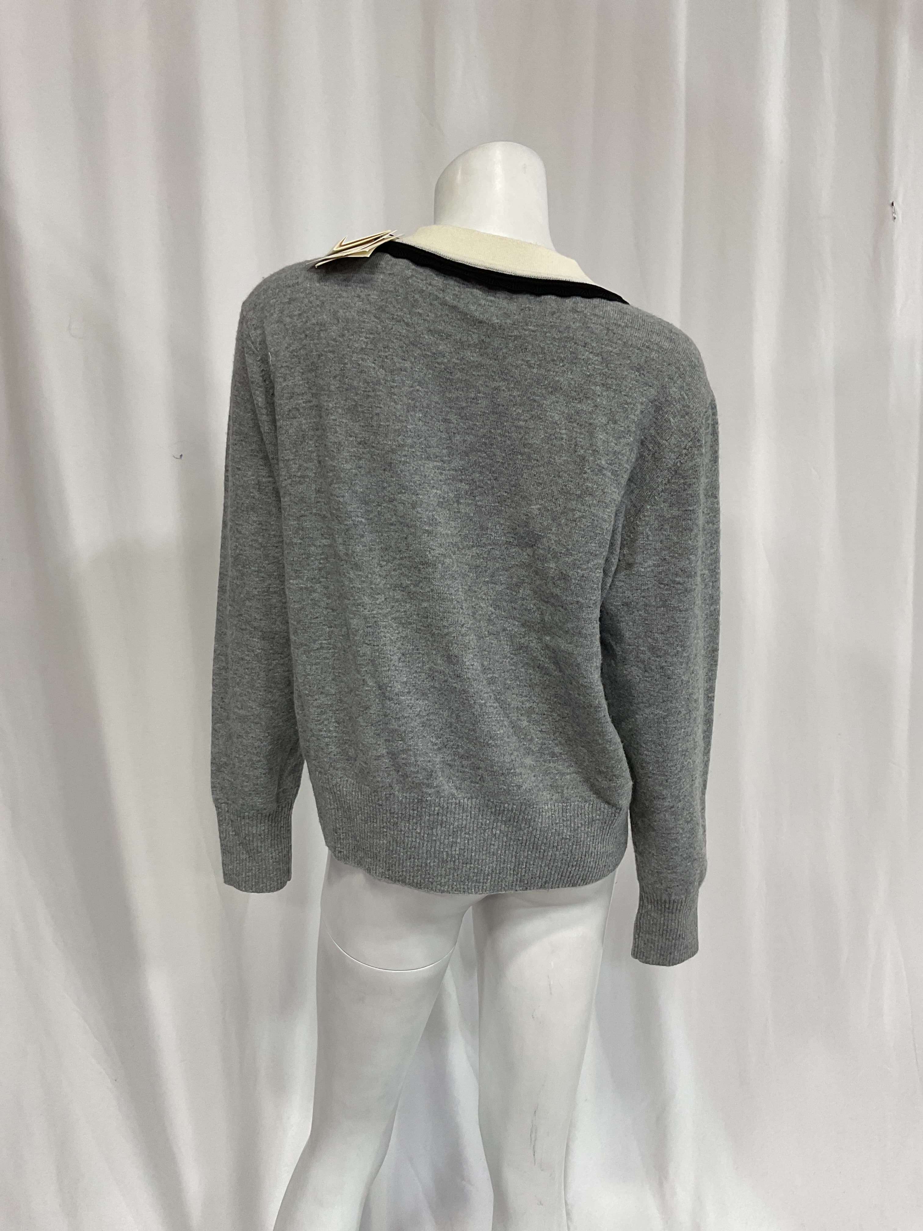 Sweater With Contrasting Deep V-Neck - Image 2