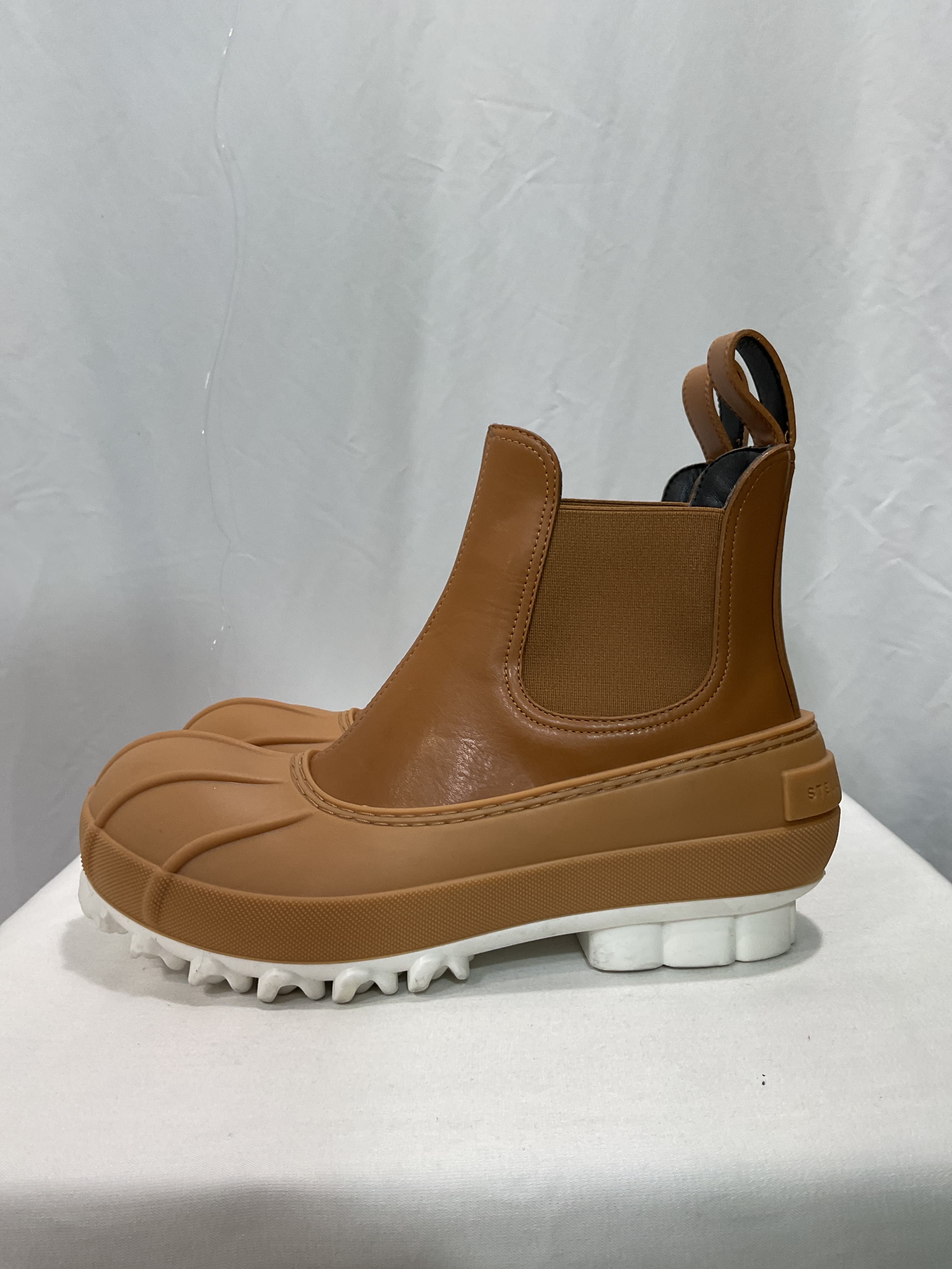 Stella Mccartneychain Sole Ankle Boots In Cuoio - Image 3