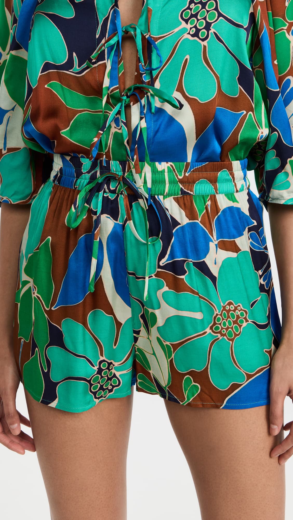 Sissi Shorts - Image 1
