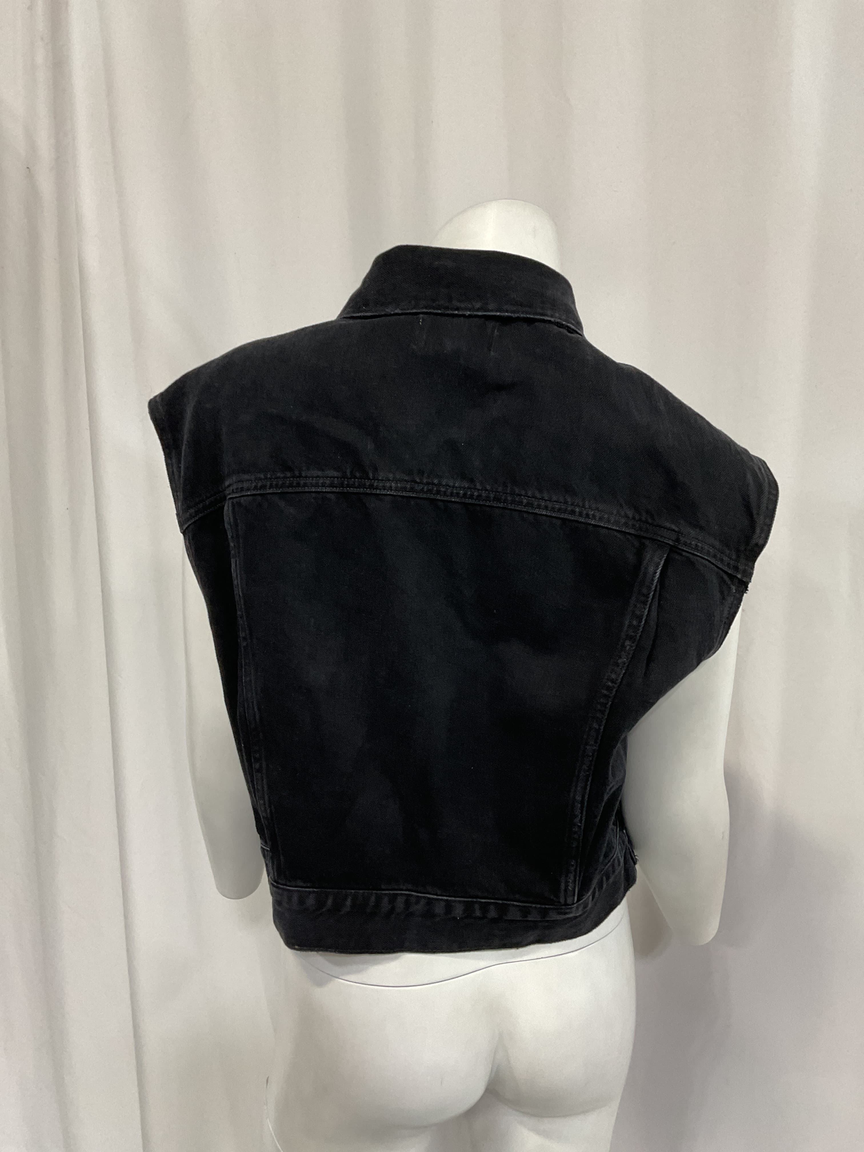 Charli Vest - Image 3