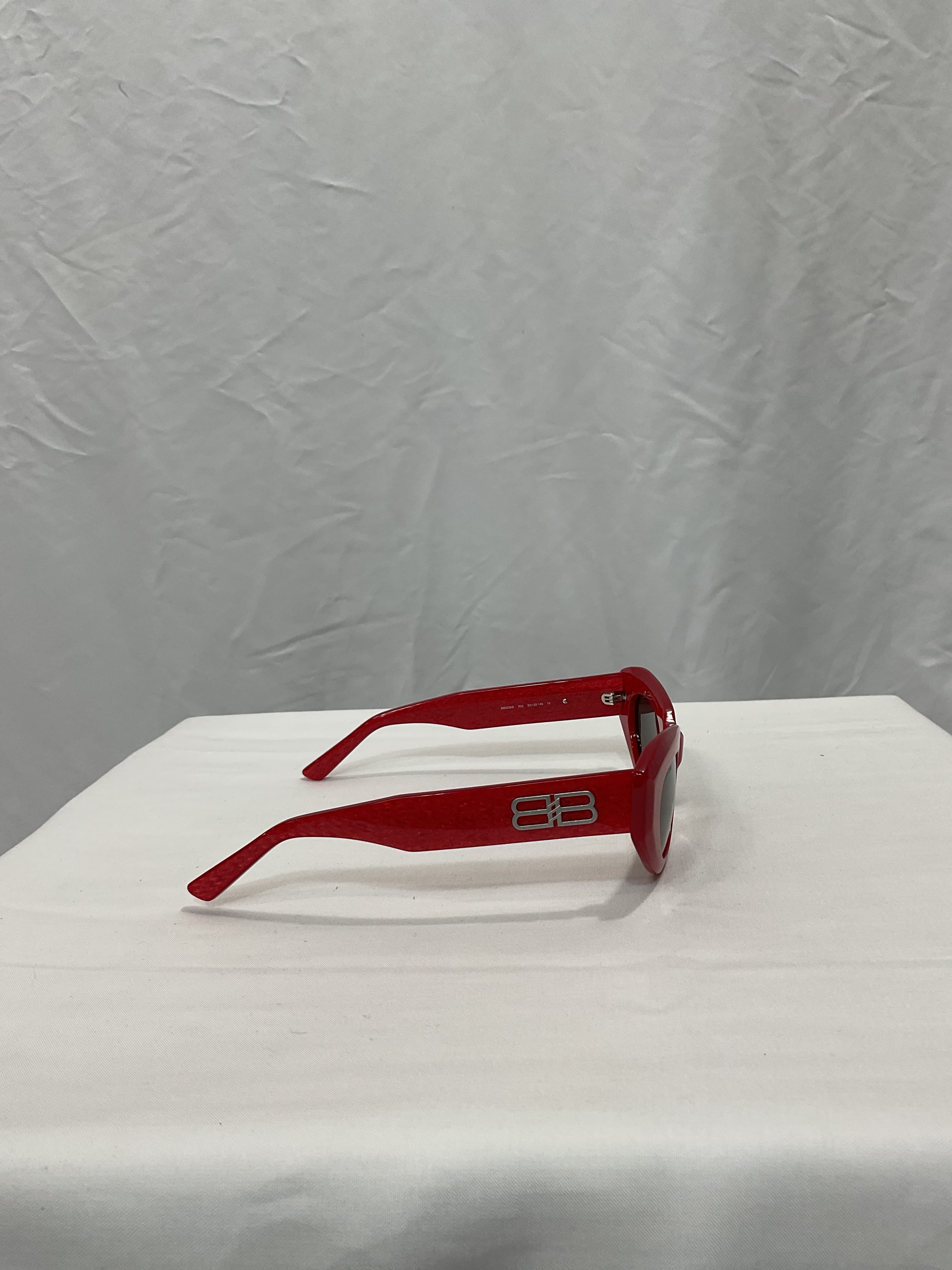 Balenciaga Cat Eye Sunglasses In Red - Image 3