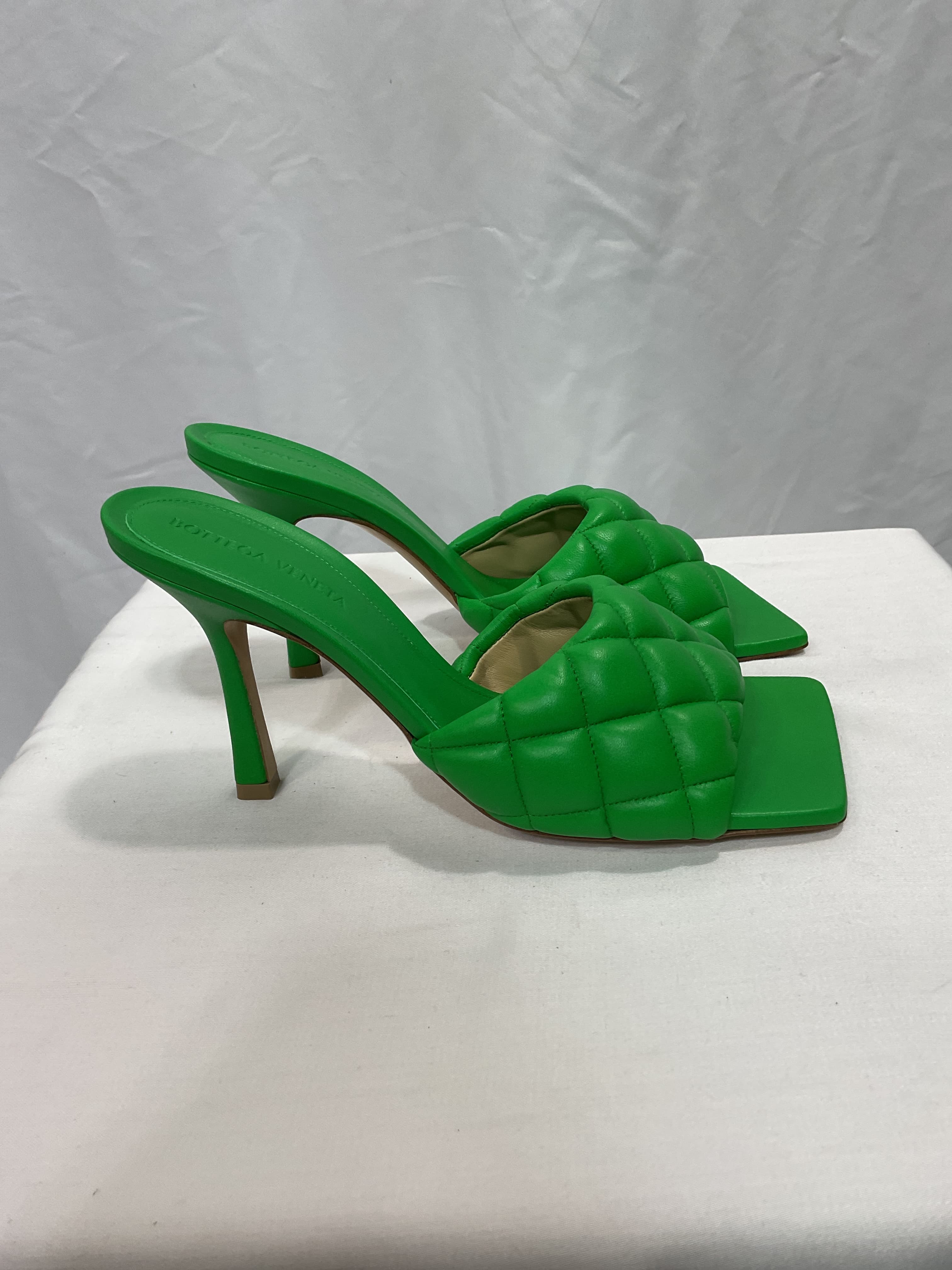 Padded Stretch Mule Sandals In Parakeet - Image 4