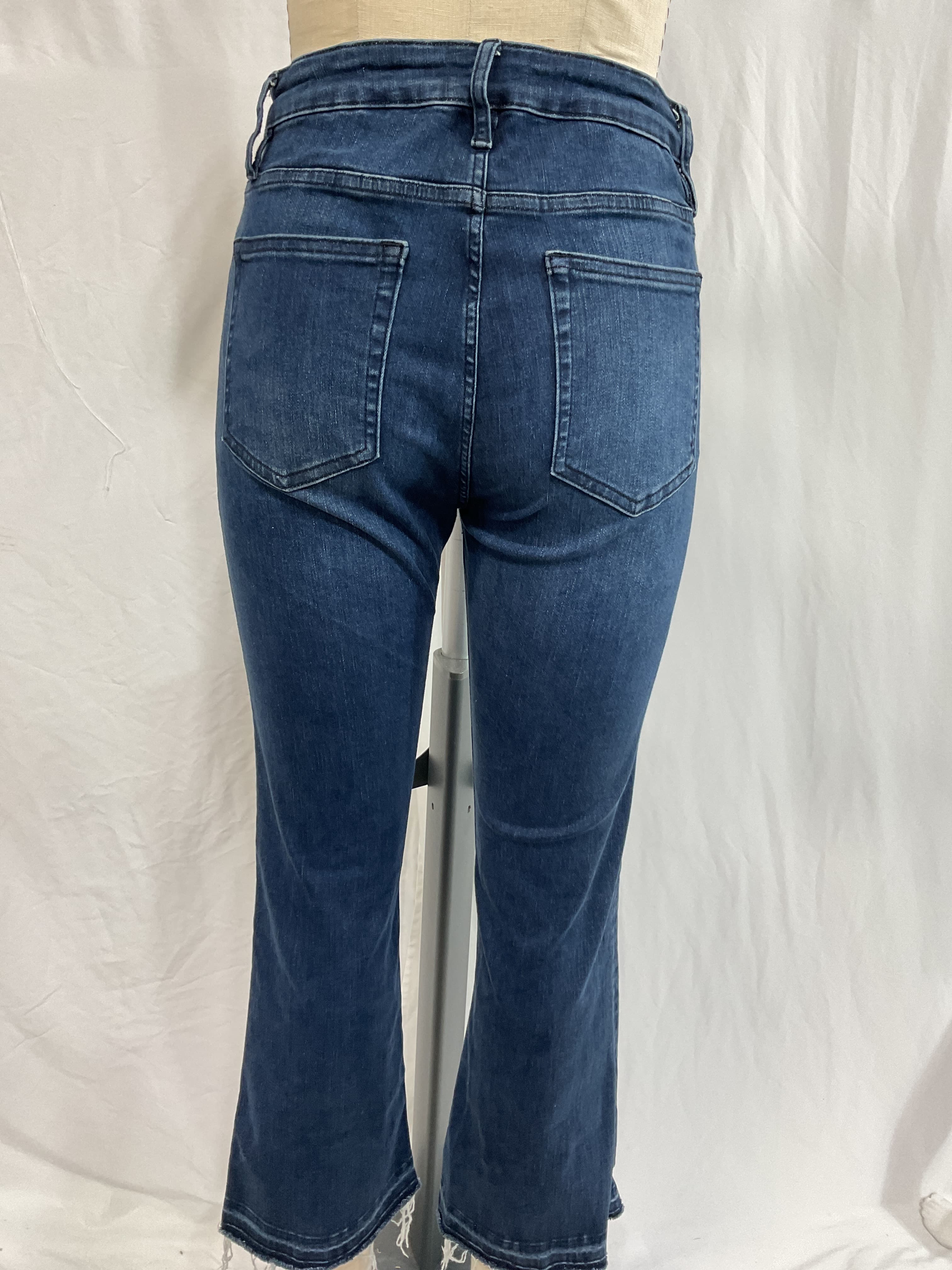 Le Crop Mini Bootcut Release Hem Jeans - Image 2