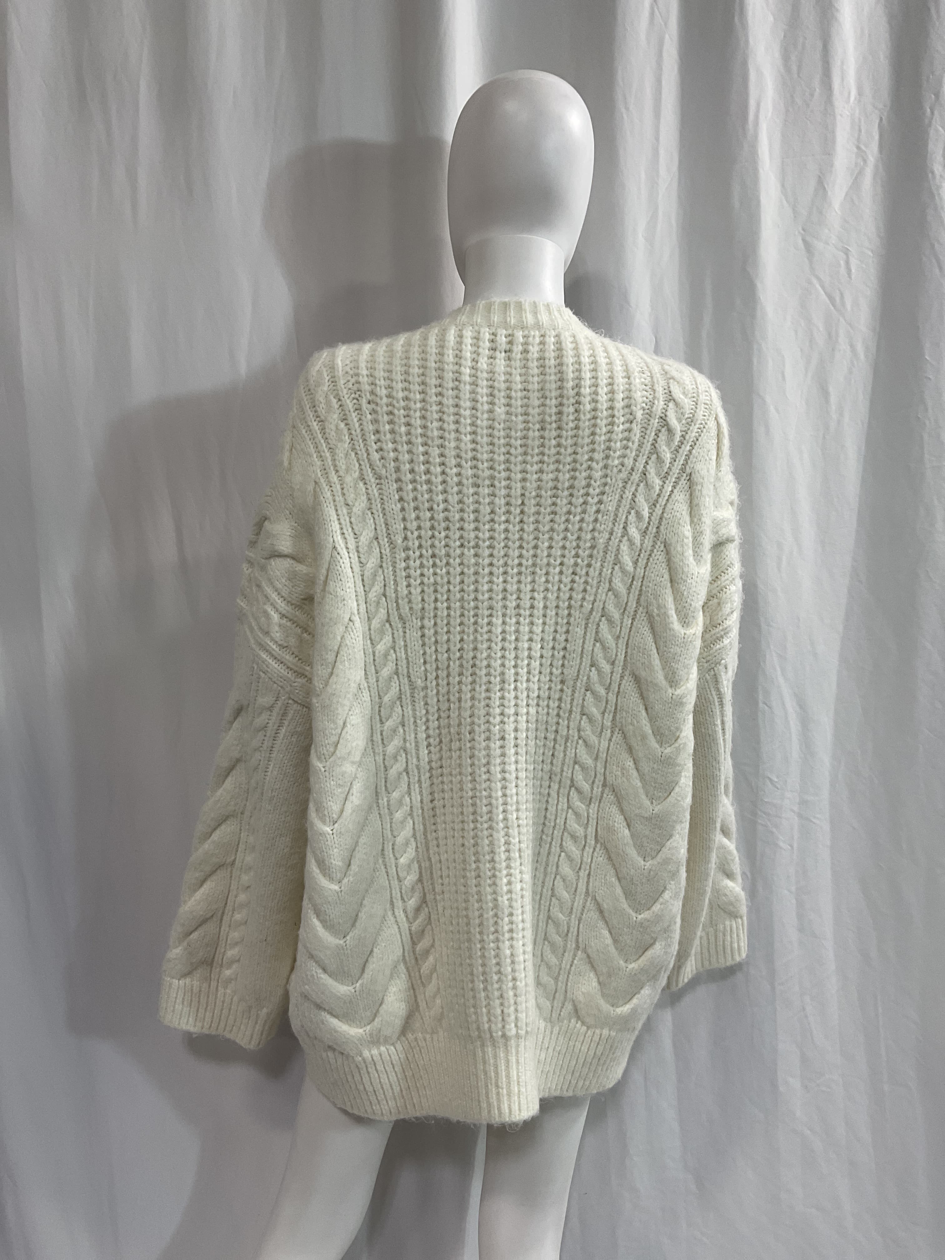 Serena Cable Cardigan In White - Image 2