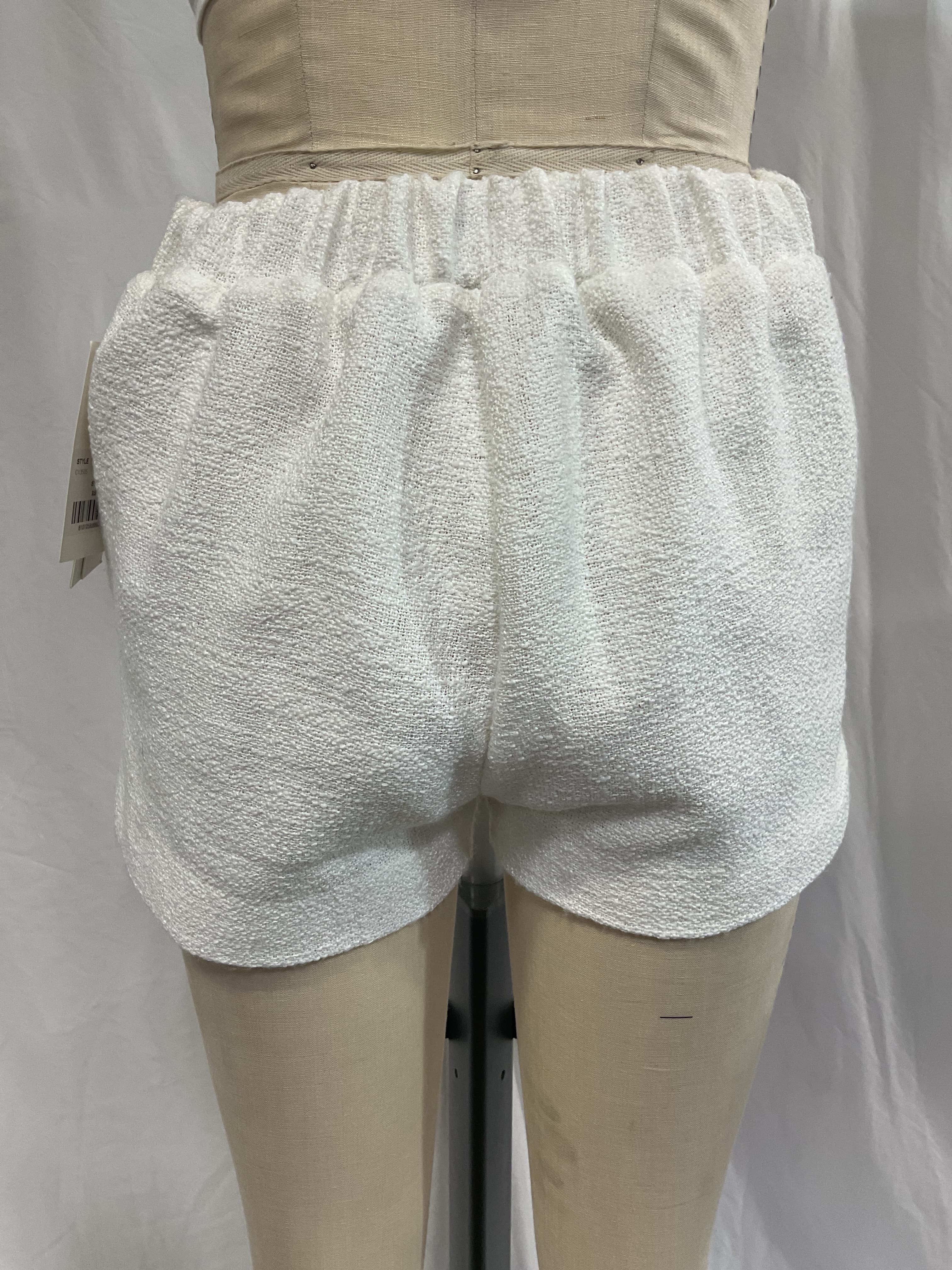 Simone Shorts In White - Image 3