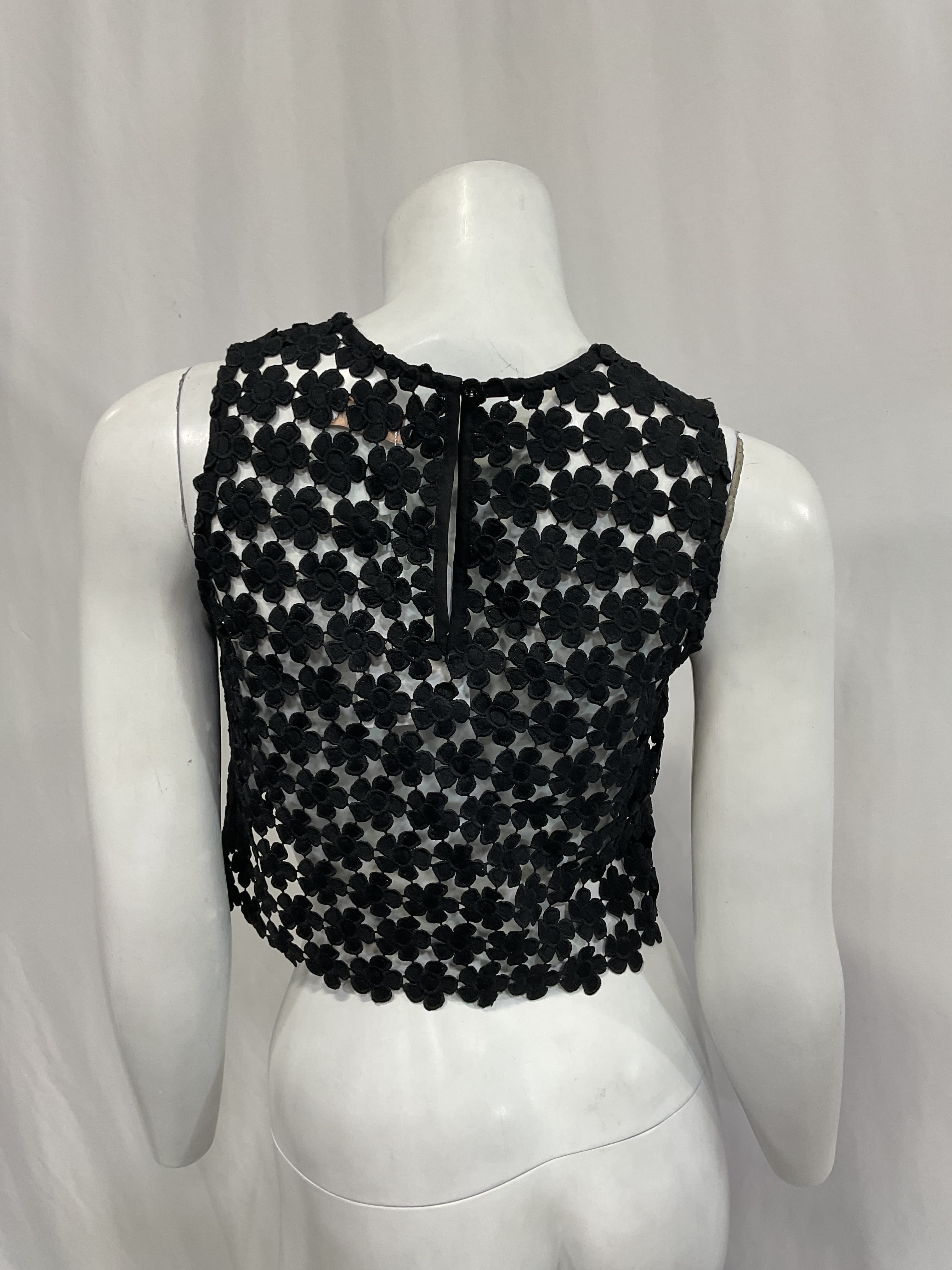 Capri Crop In Black - Image 2