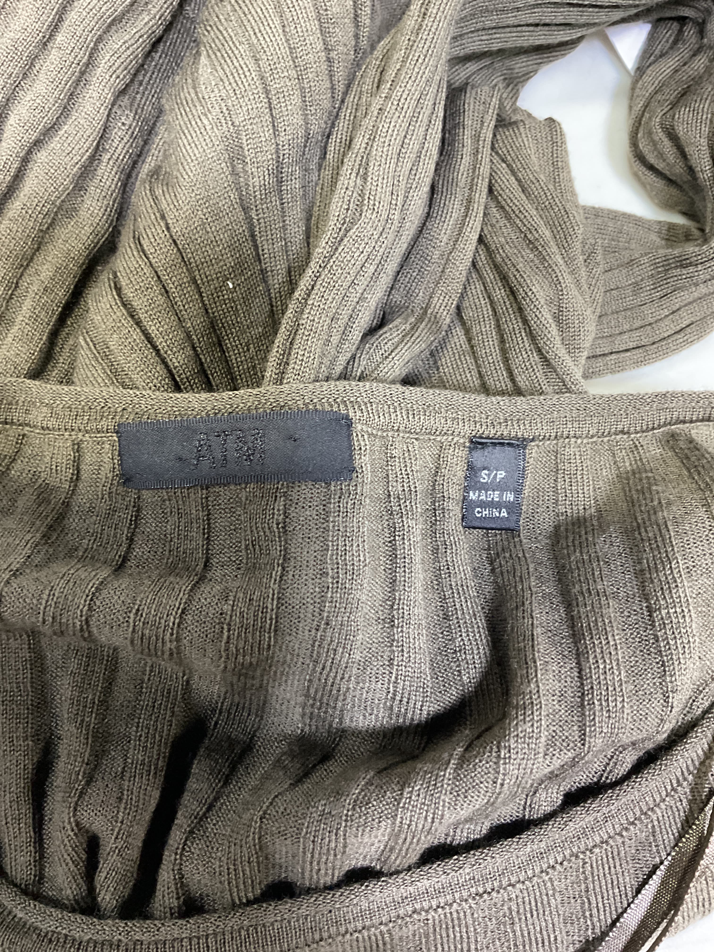 Cropped Ribbed Wool Sweater - Image 4