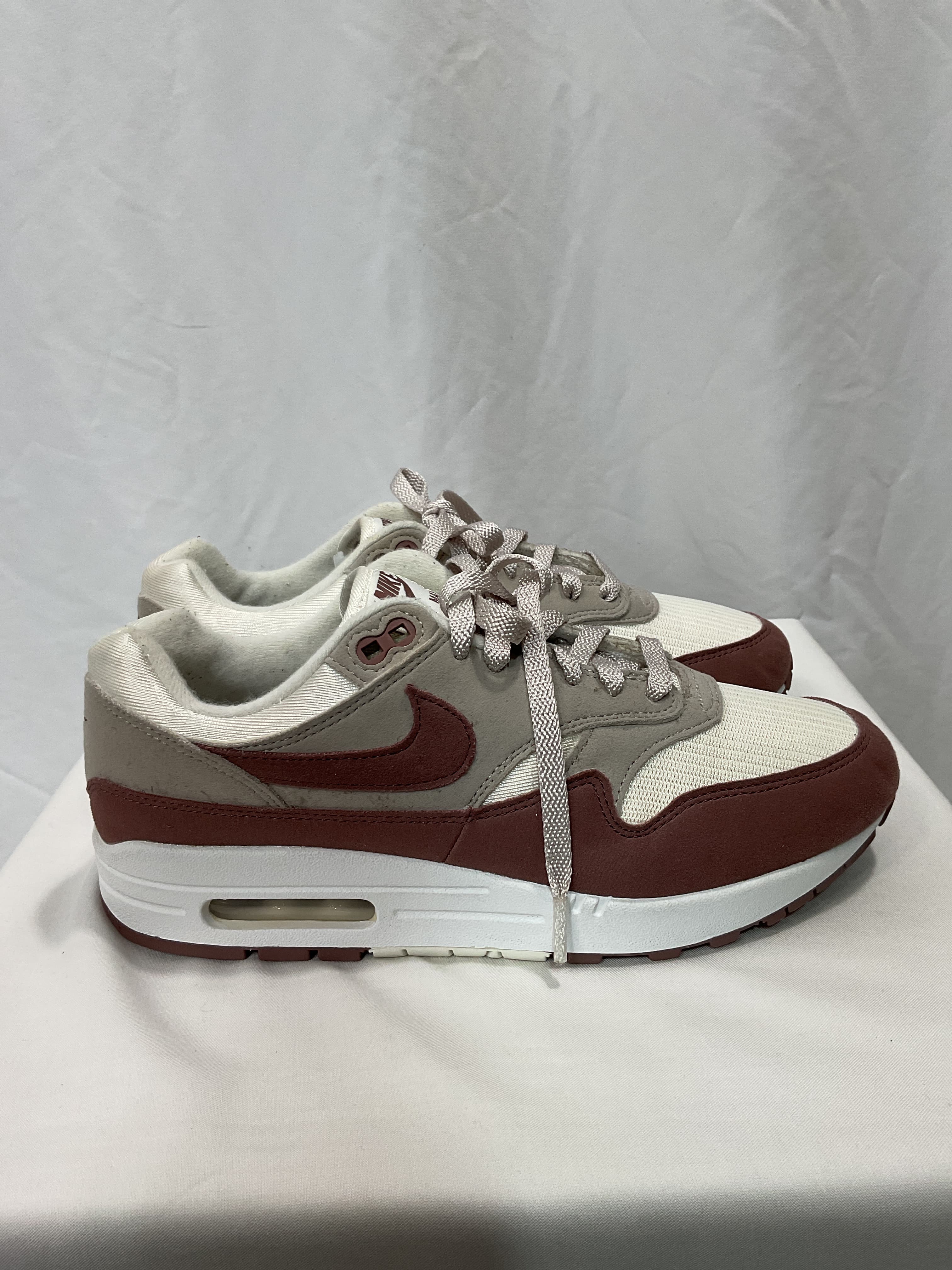 Air Max 1 '87 Sneaker In Summit White, Smokey Mauve, & Light Iron Ore - Image 2