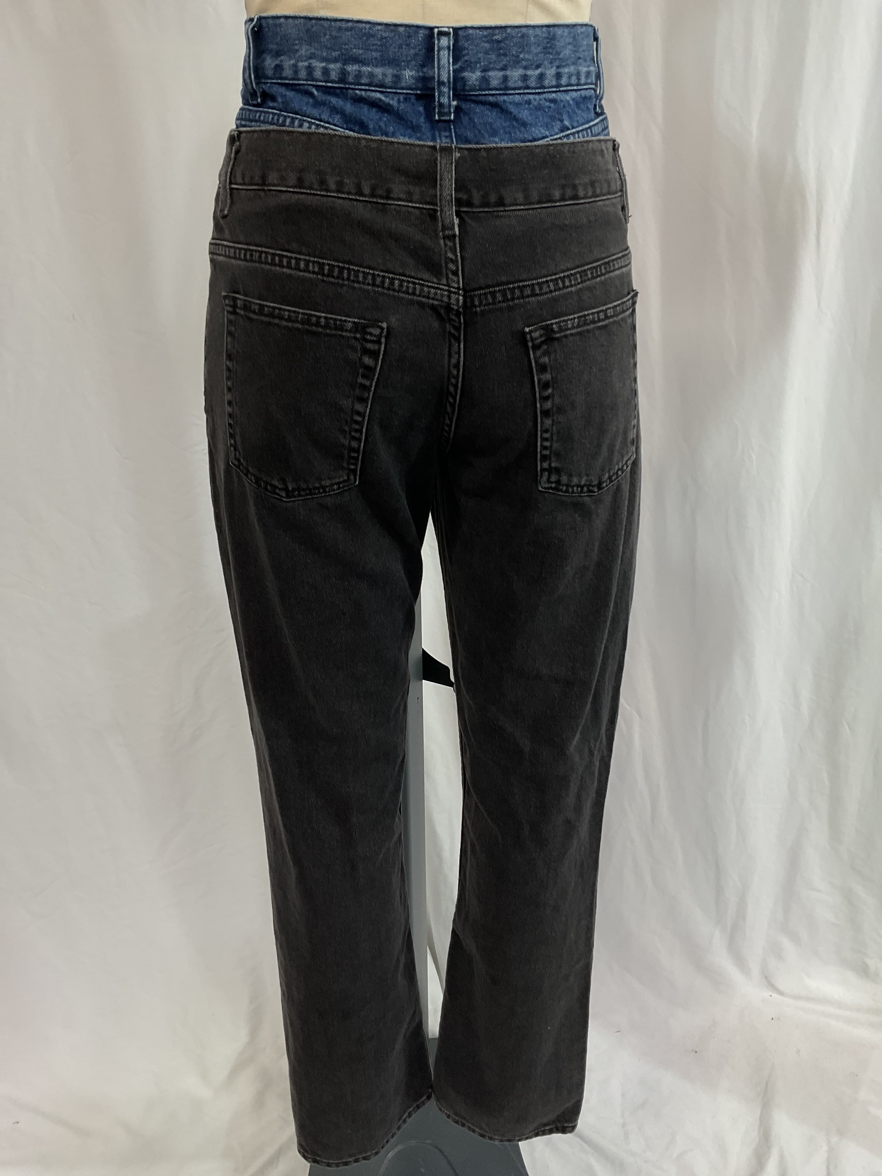 Two-Tone Double-Waisted Jeans - Image 4