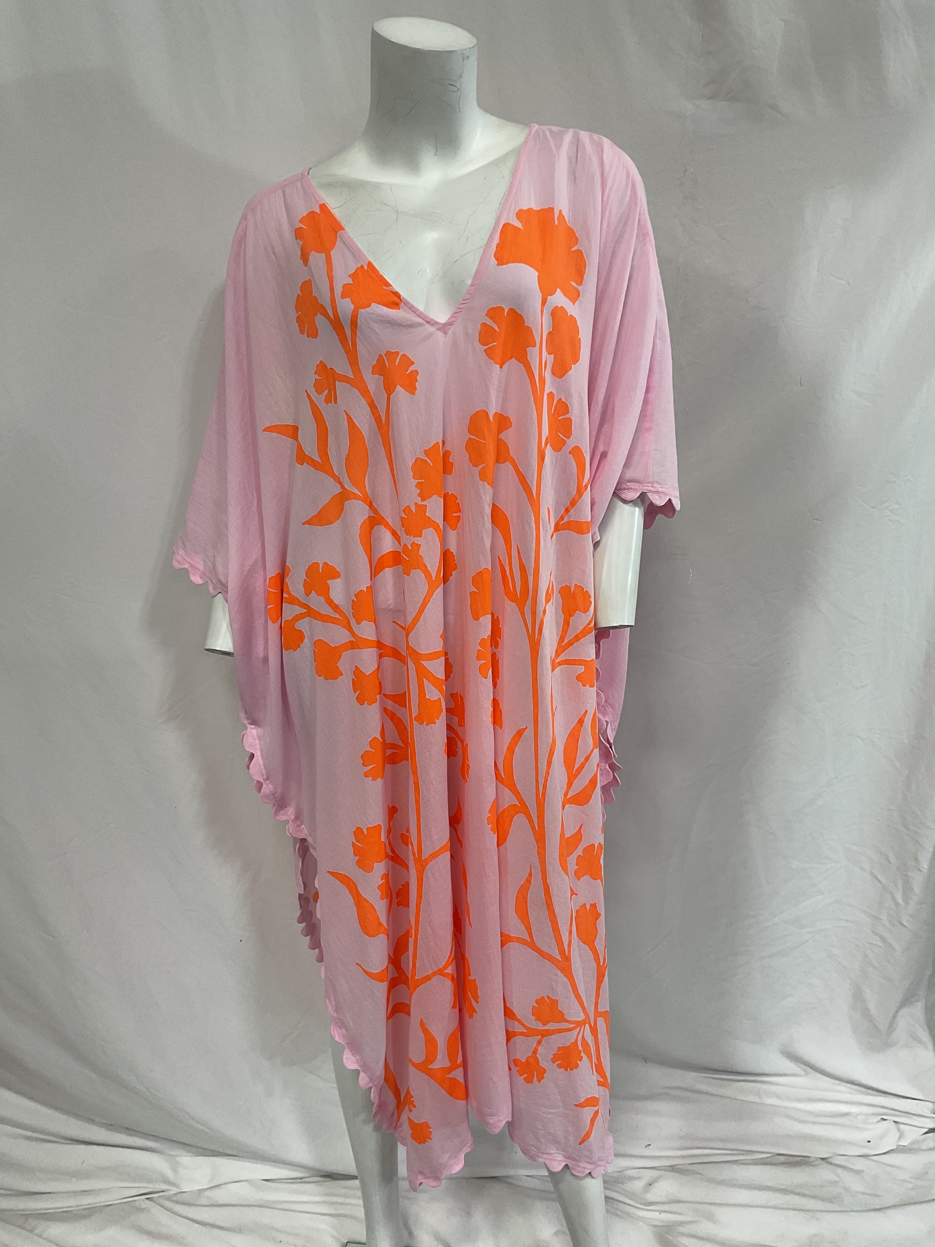Scalloped Floral Cotton Kaftan - Image 2