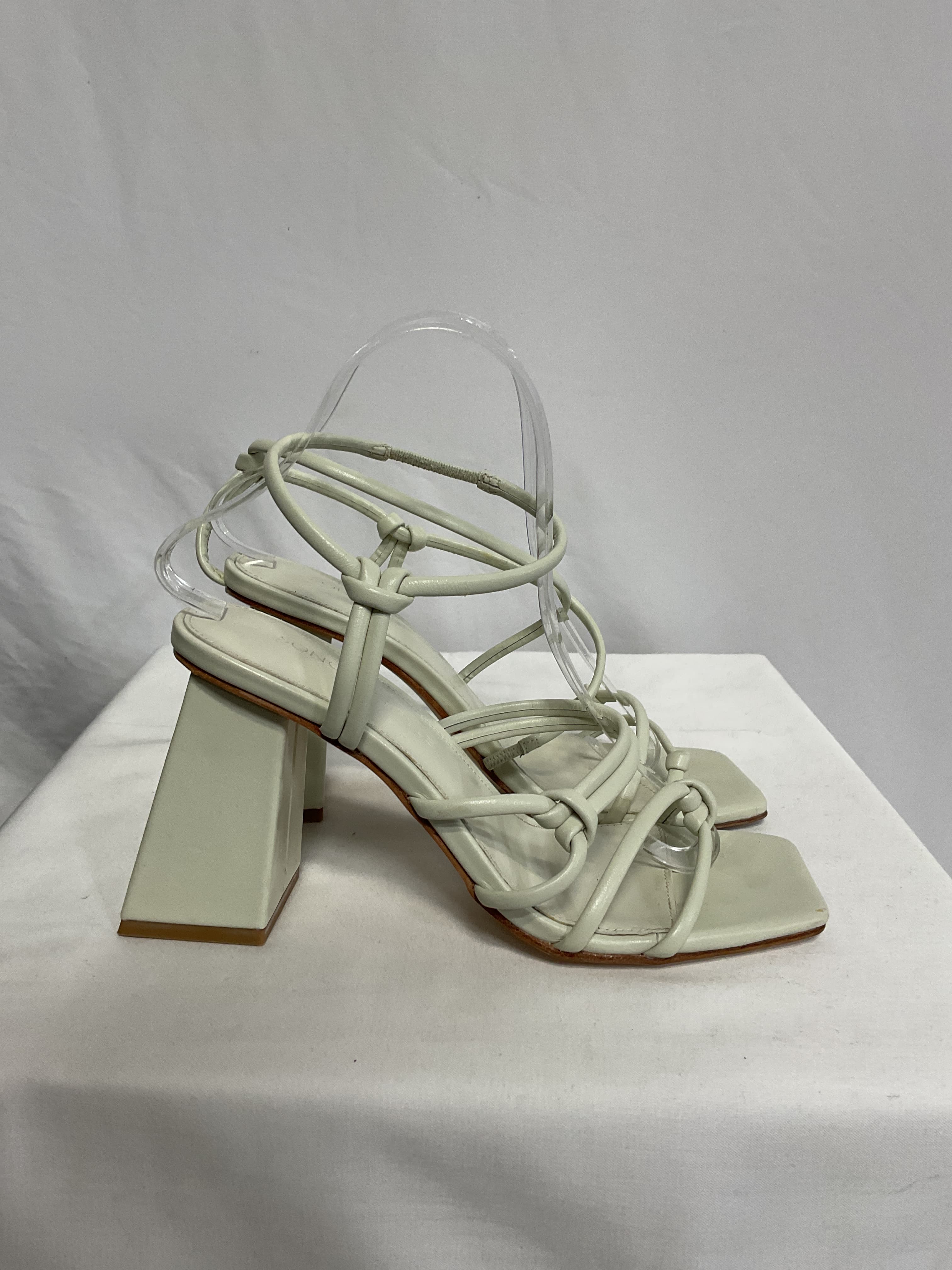 Noelle Heel - Image 3