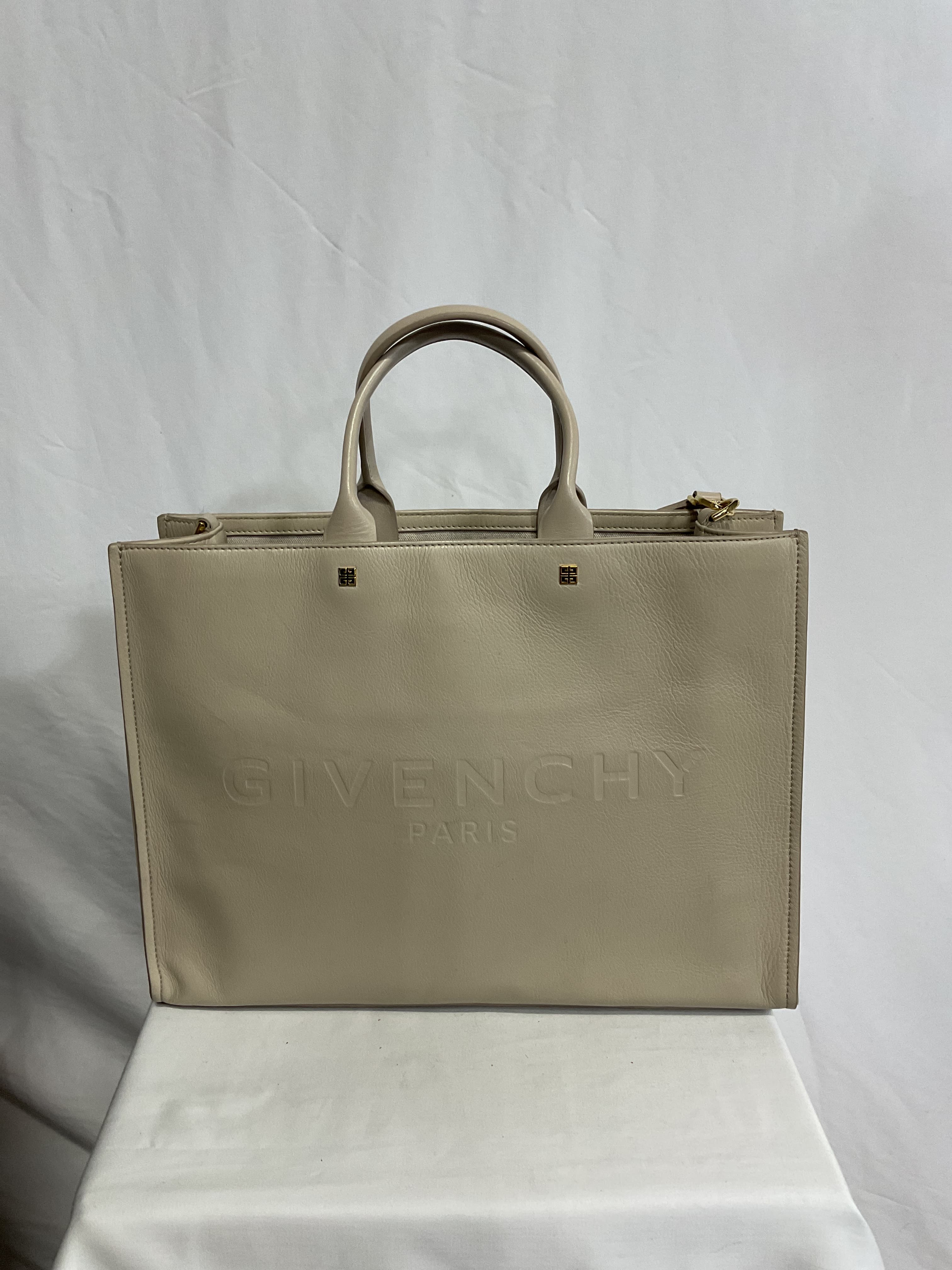 Medium G-Tote Leather Tote - Image 2