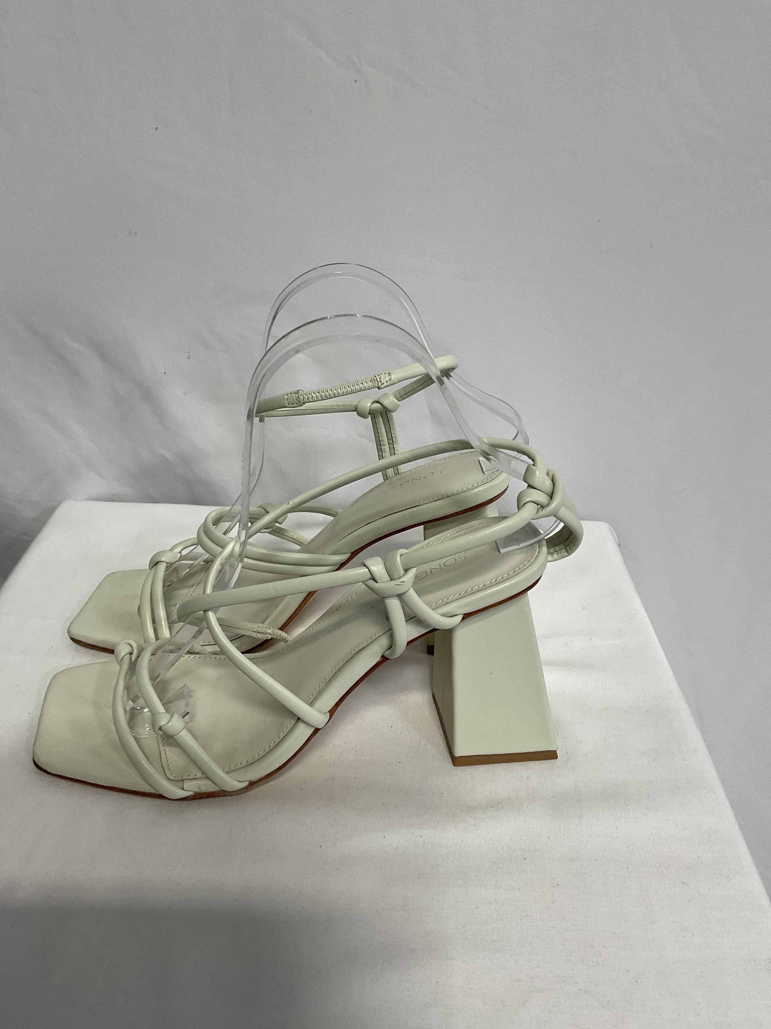 Noelle Heel - Image 4