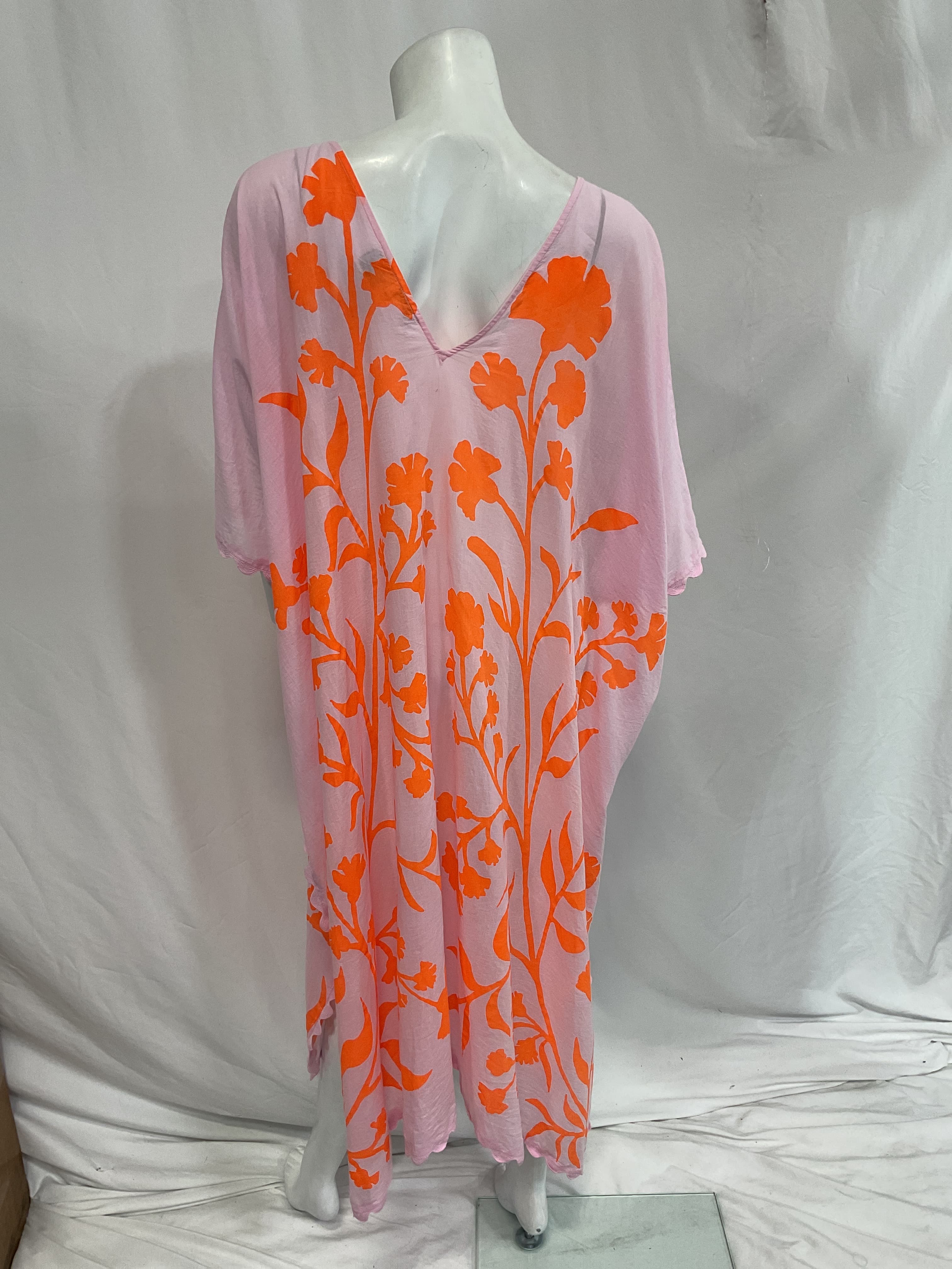 Scalloped Floral Cotton Kaftan - Image 4