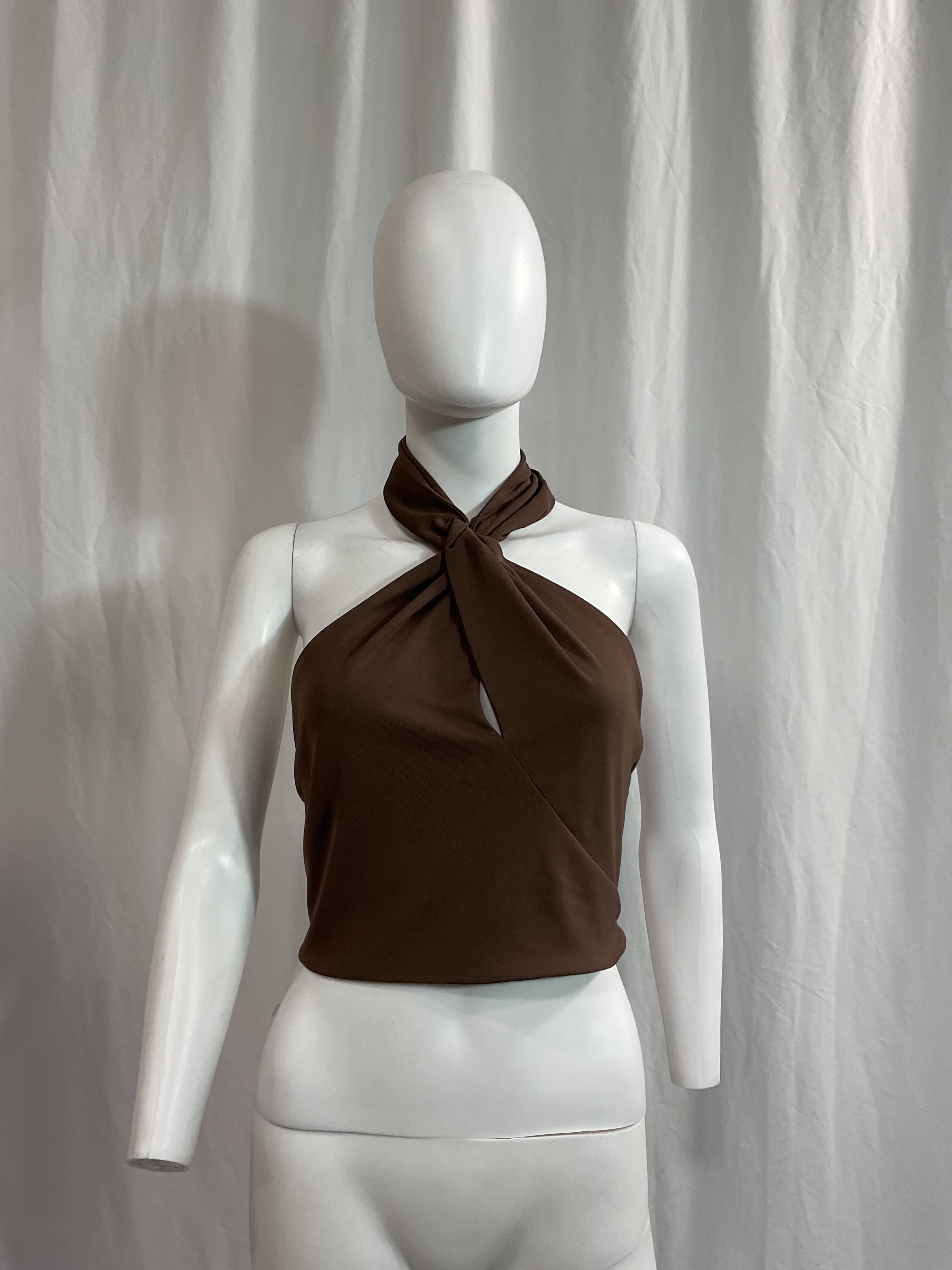Kaia Crop Top In Mocha - Image 4