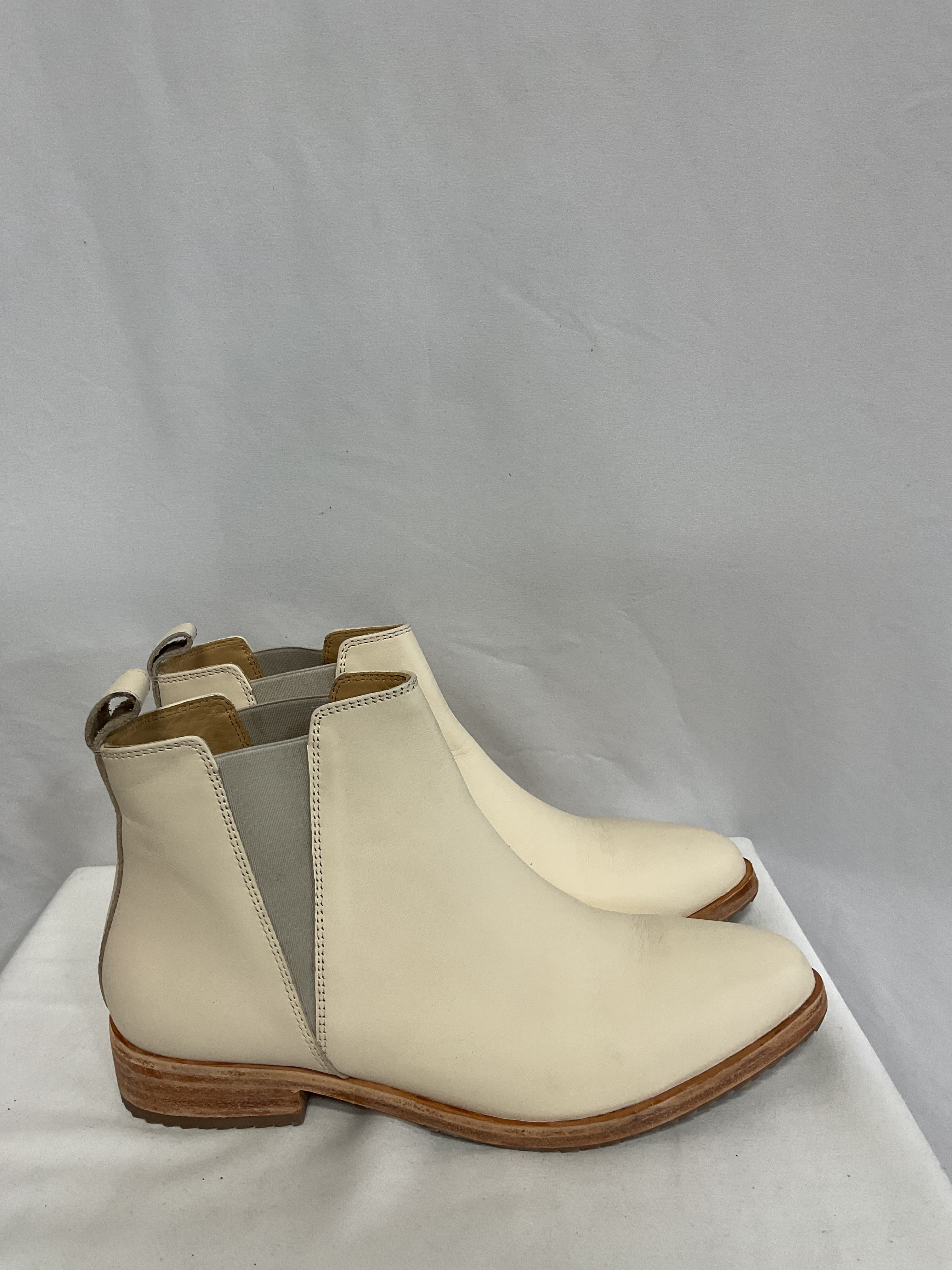 Everyday Chelsea Boots - Image 4