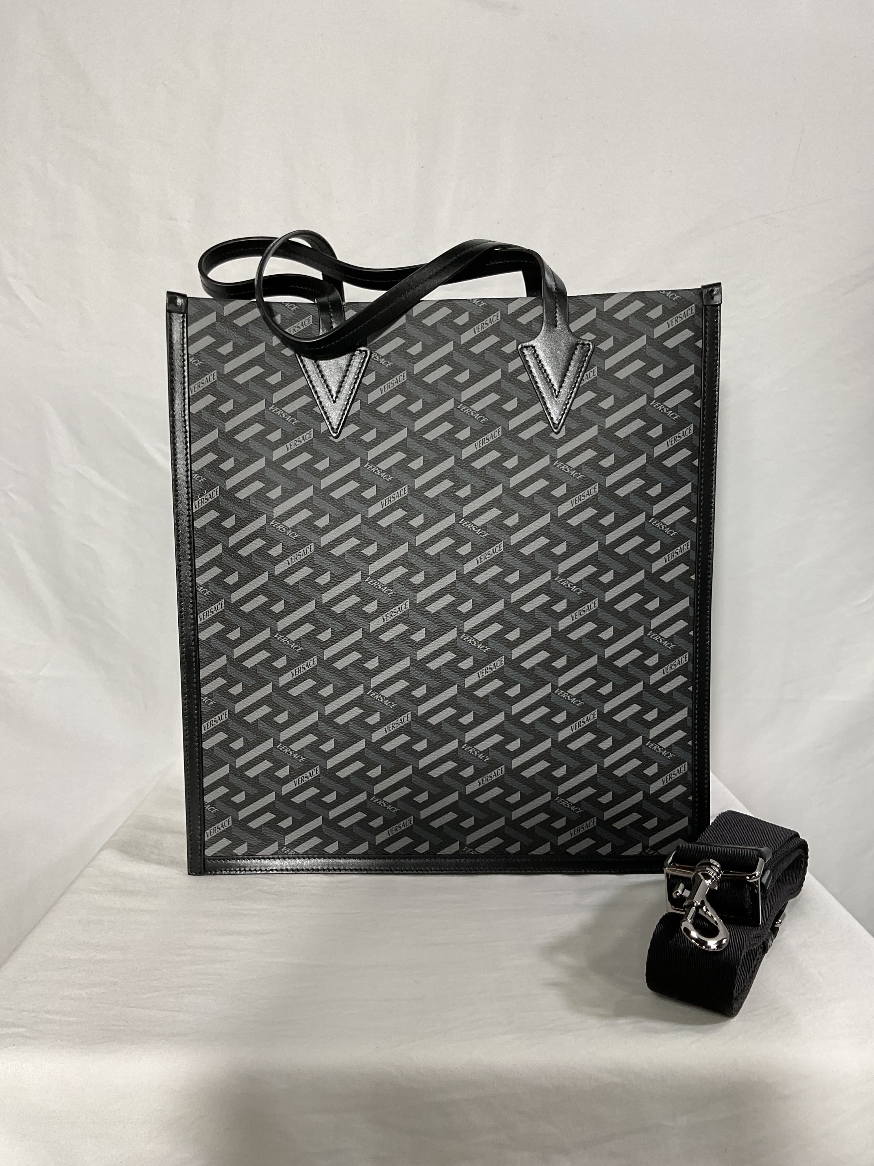 Coated Canvas La Greca Bag In Nero & Grigio Rutenio - Image 2