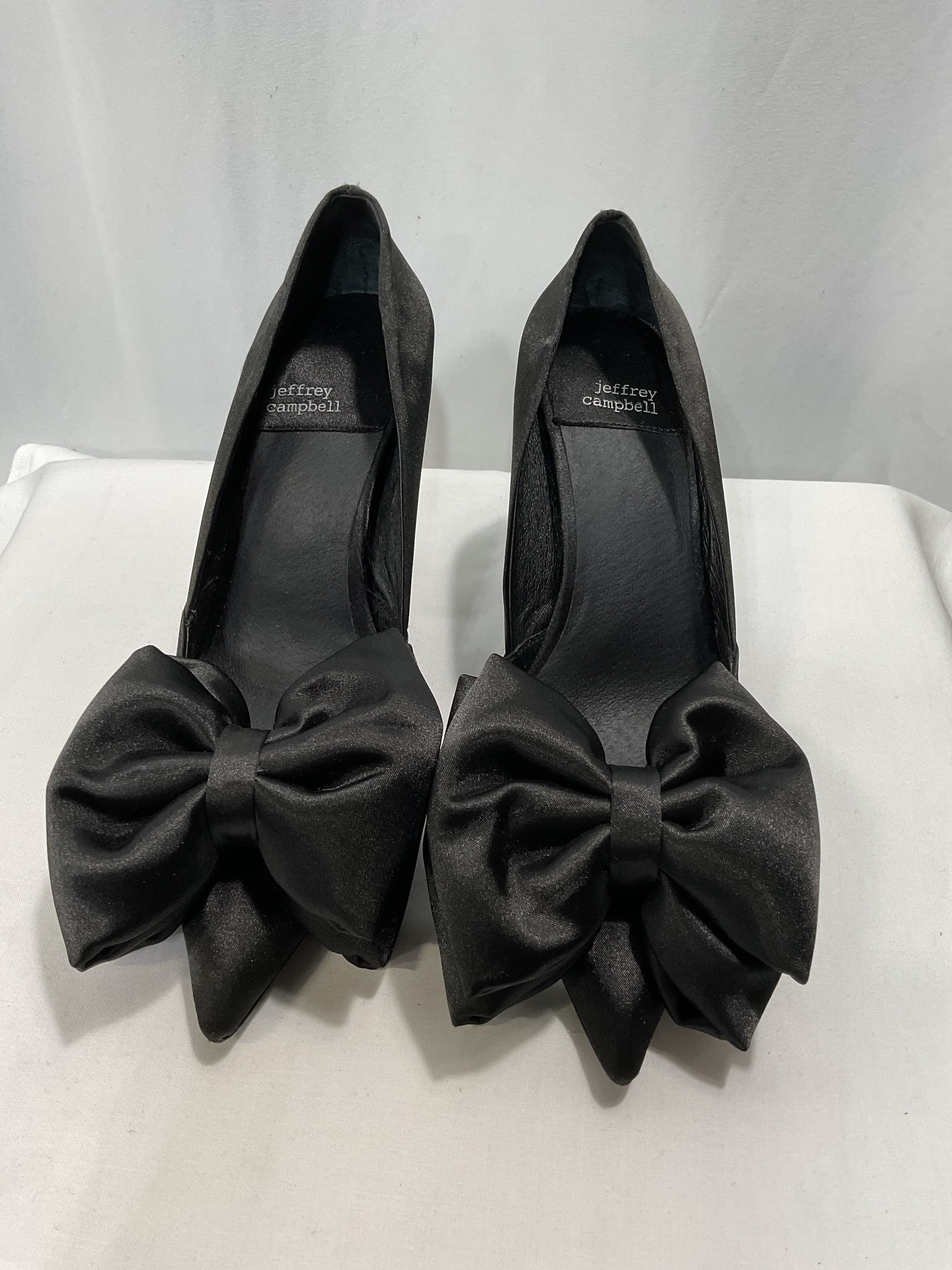 Convince-B Pump In Black Satin - Image 3