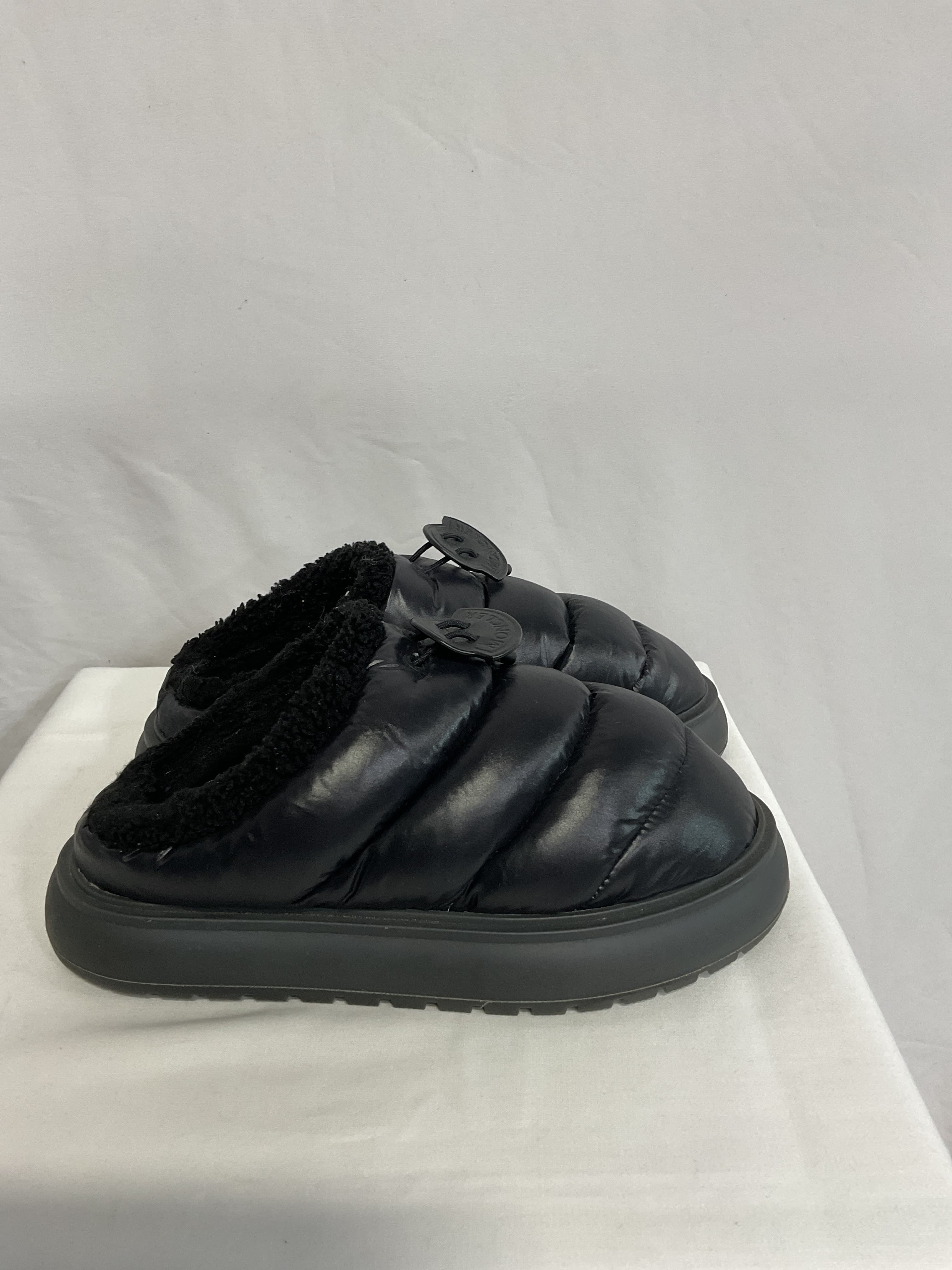 Gaia Slide In Black - Image 3