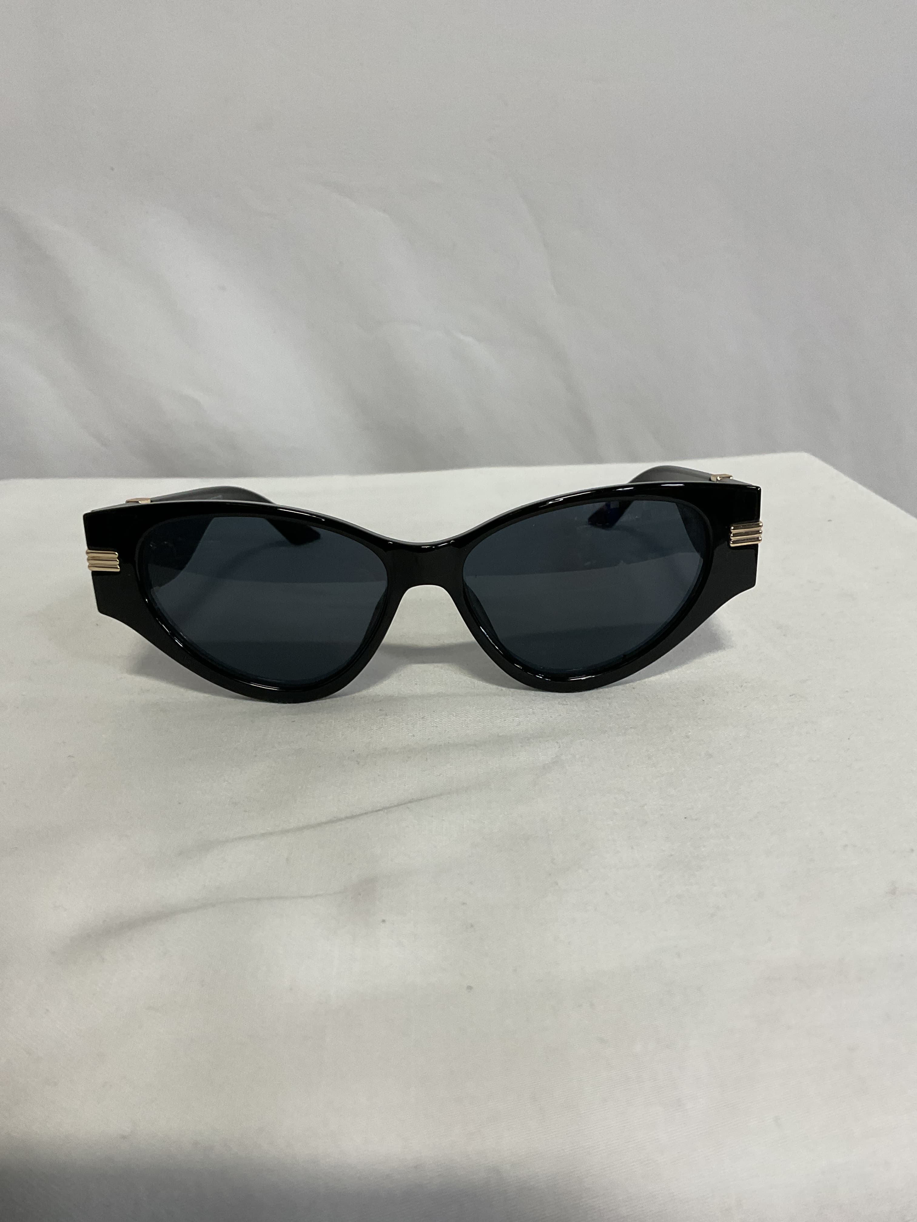 Le Specs Le Specs X Missoma Scorpius Ridge Sunglasses - Image 2