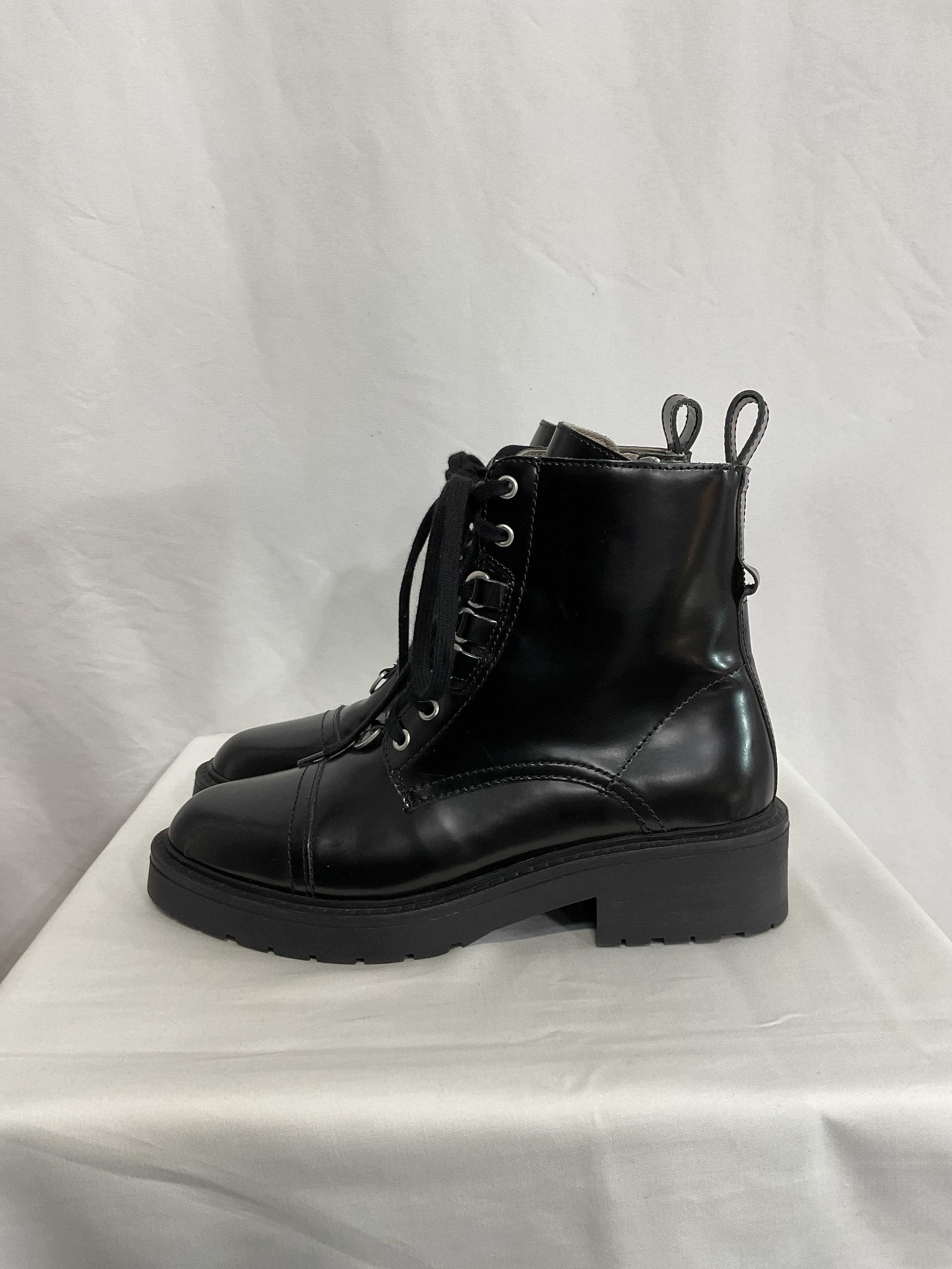 Lira Boot In Black - Image 3