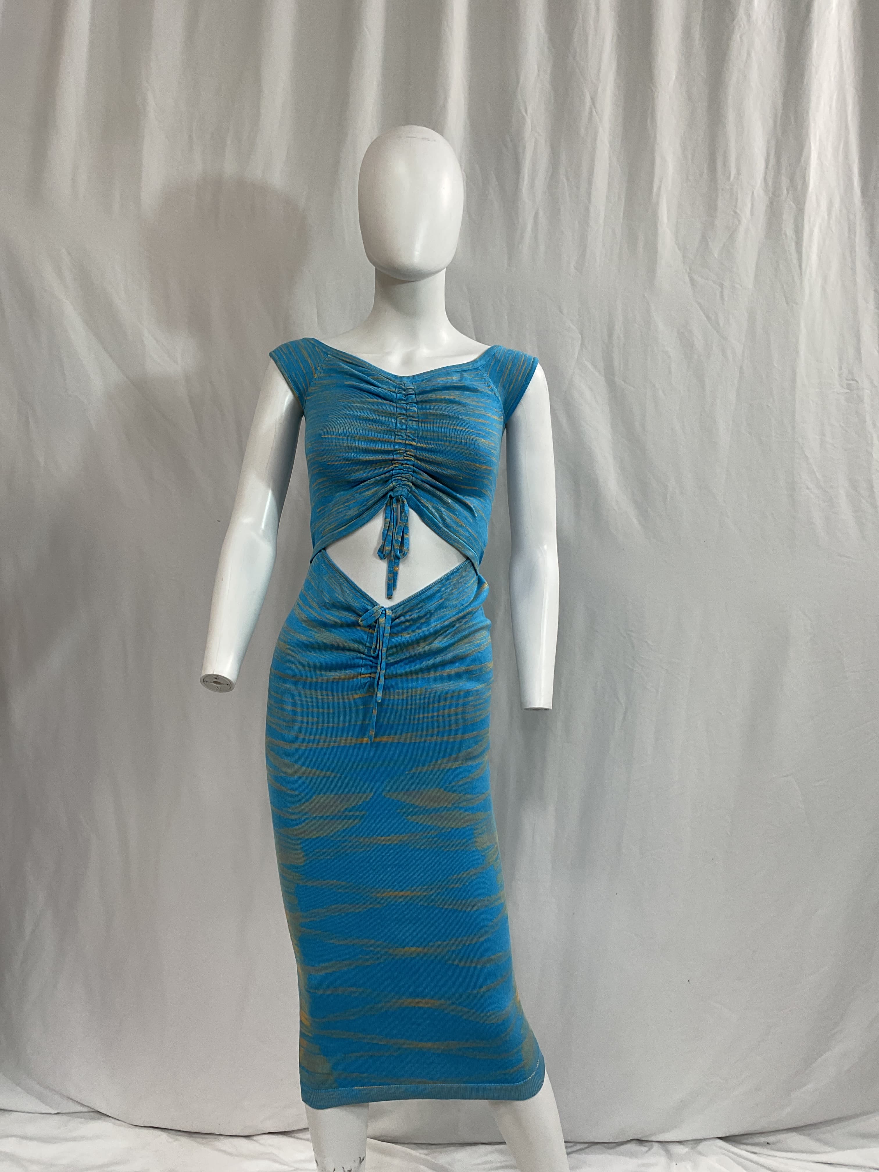 Dresden Off Shoulder Midi Dress - Image 4